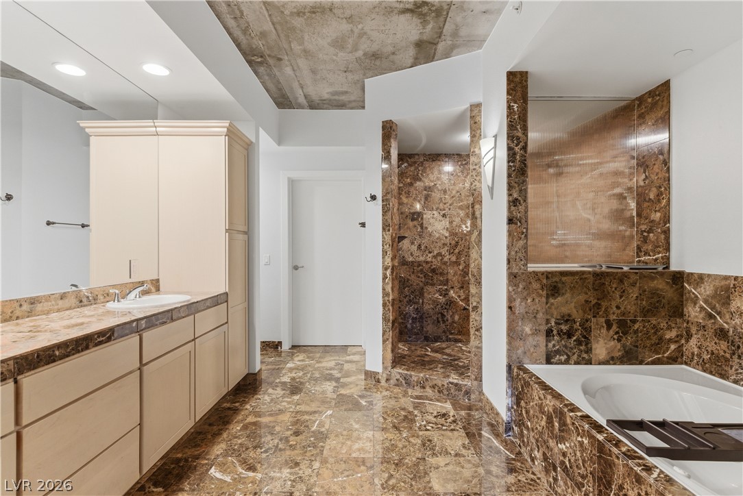 360 East Desert Inn Road 607