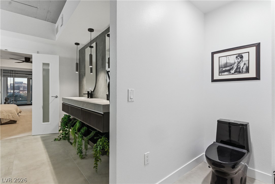 360 East Desert Inn Road 807