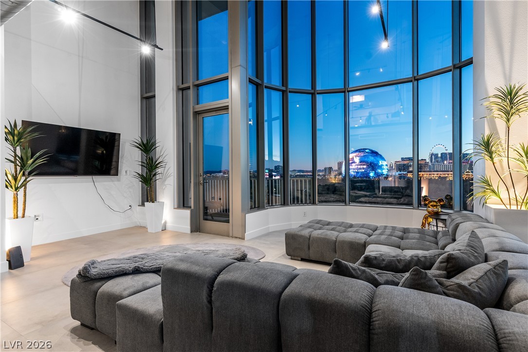 360 East Desert Inn Road 807