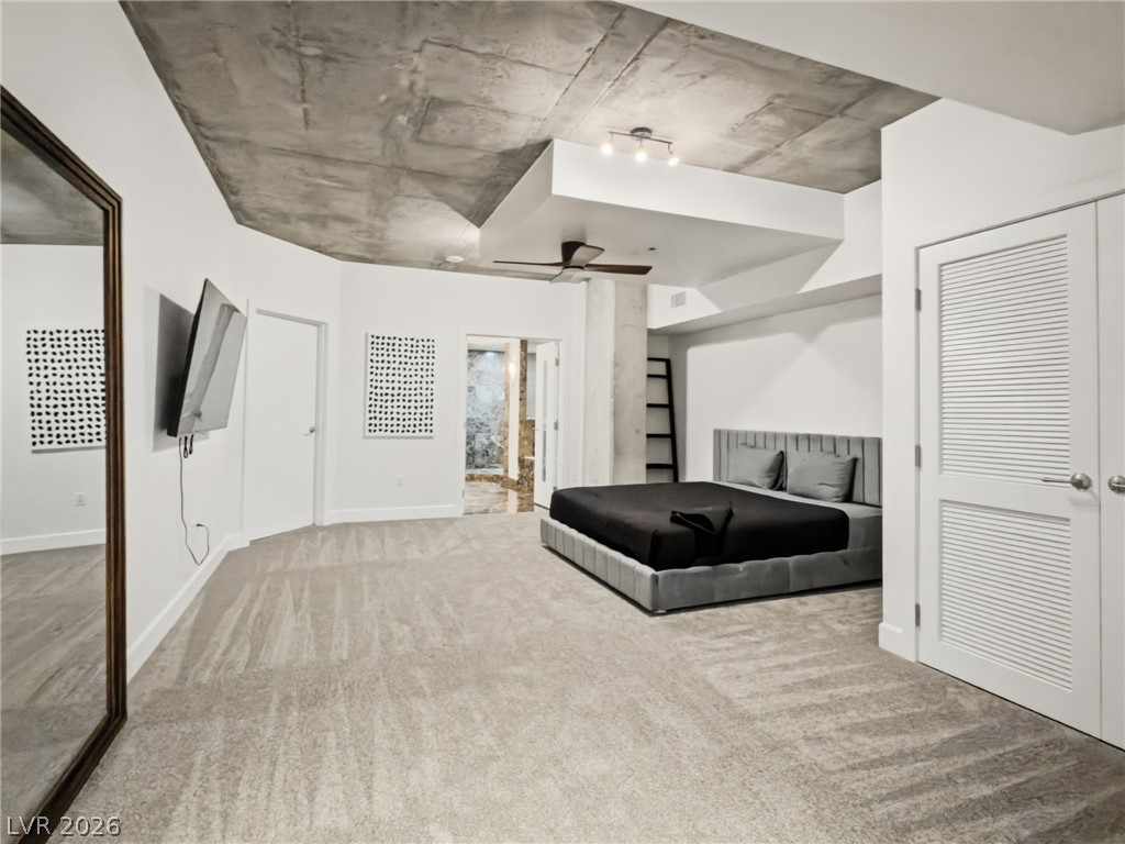 360 East Desert Inn Road 607