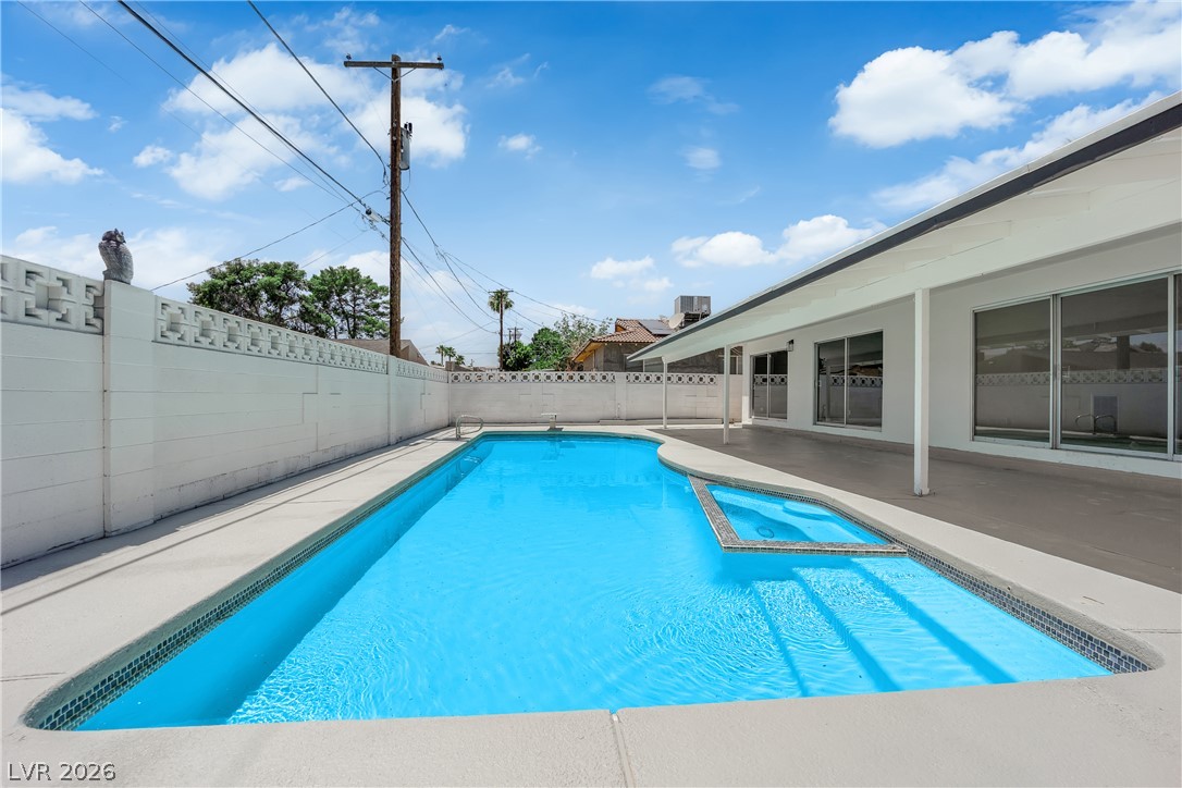 1524 Bonita Avenue