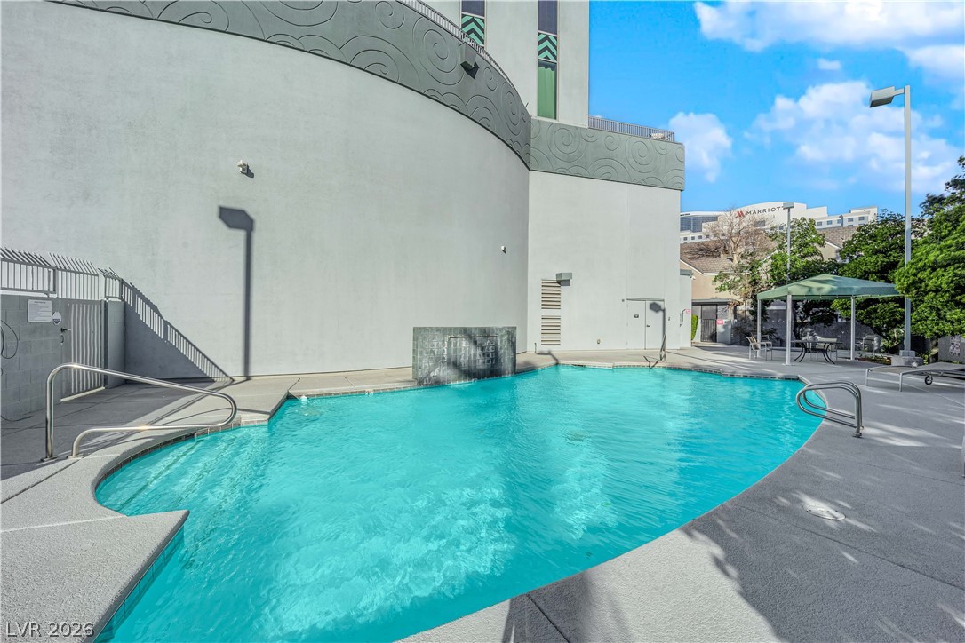 360 East Desert Inn Road 607