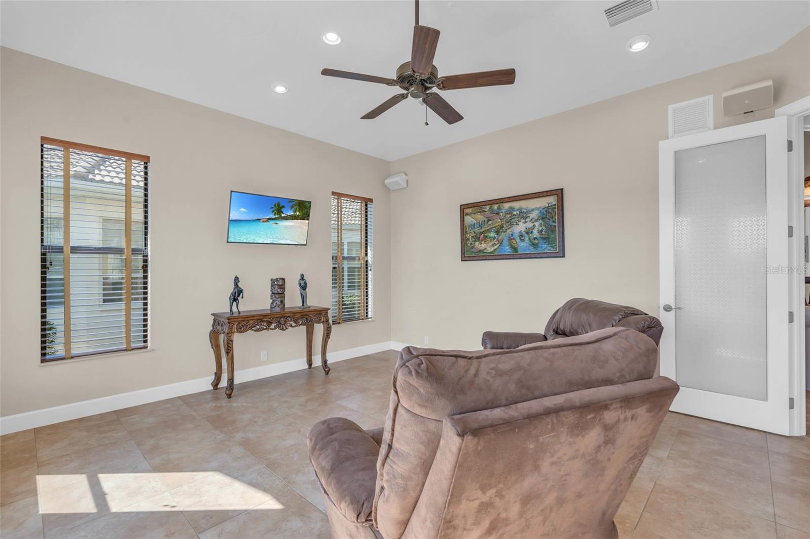 3321 TRIPOLI BLVD
