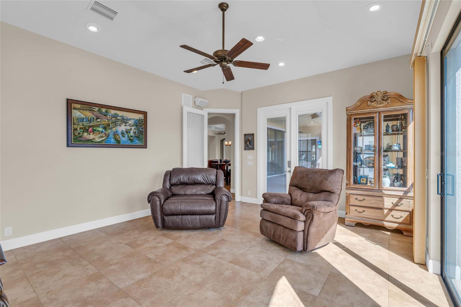 3321 TRIPOLI BLVD
