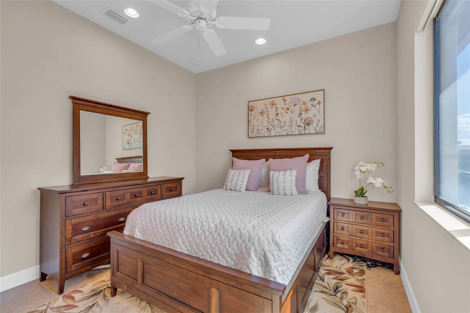 3321 TRIPOLI BLVD