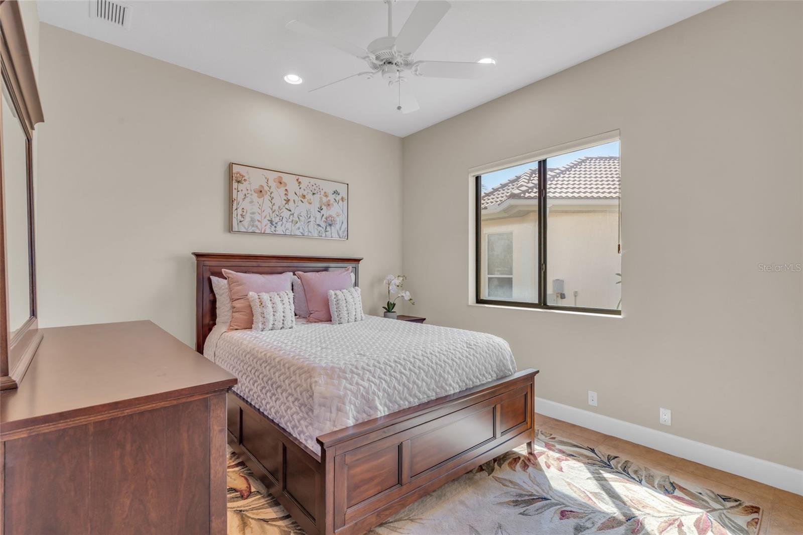 3321 TRIPOLI BLVD