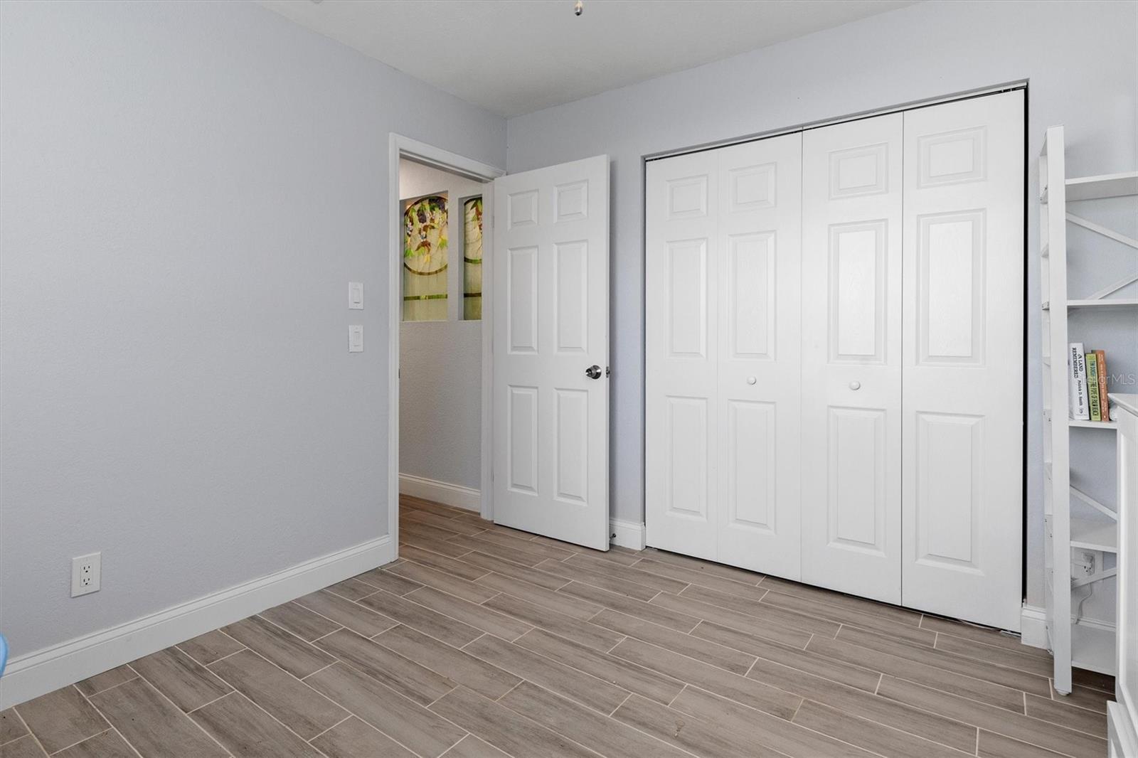 2710 CAMELLIA TER