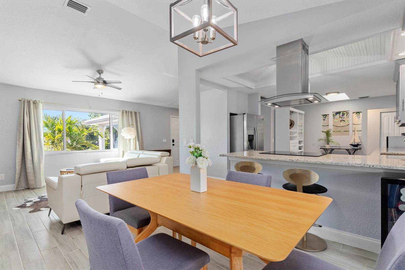 2710 CAMELLIA TER