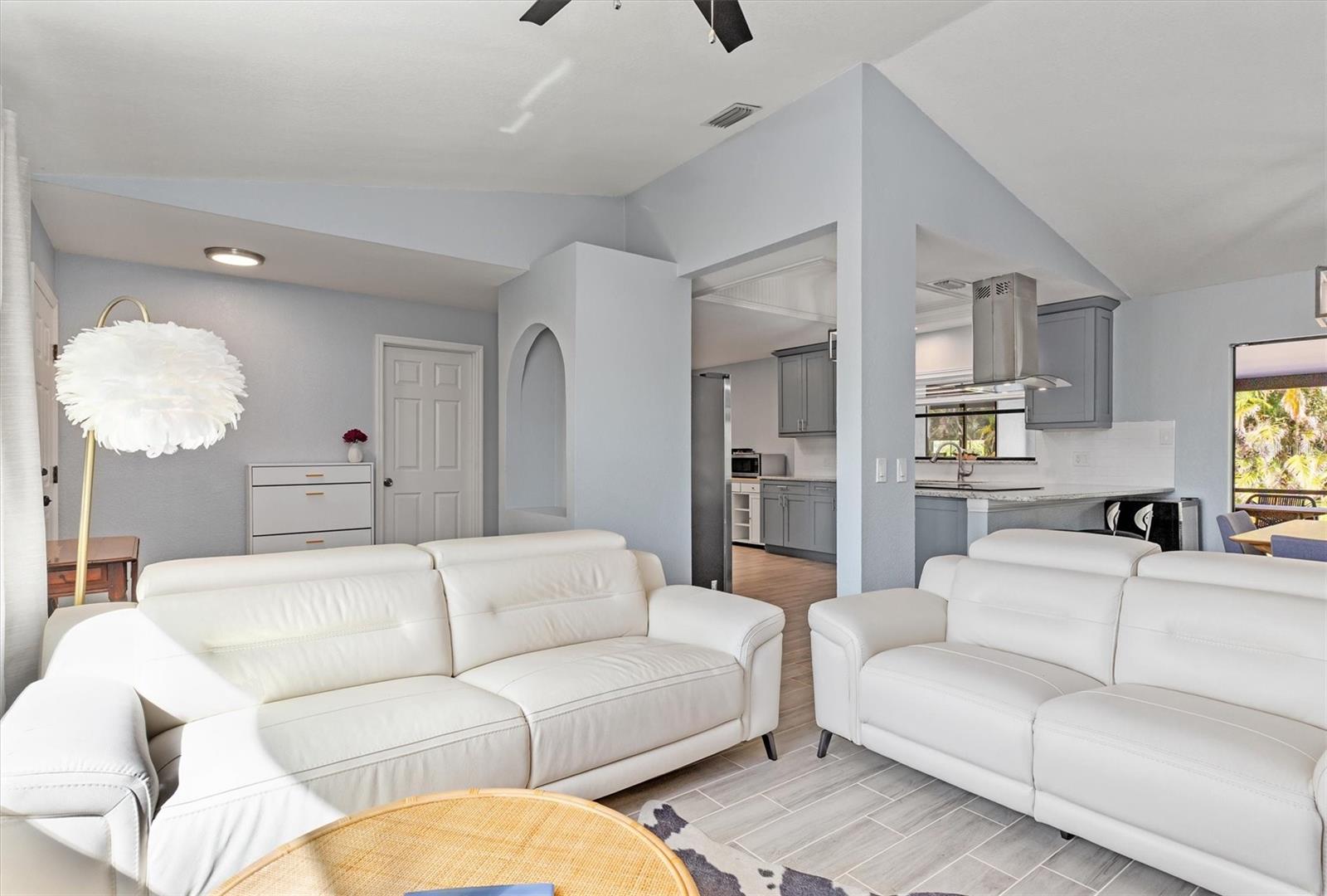 2710 CAMELLIA TER