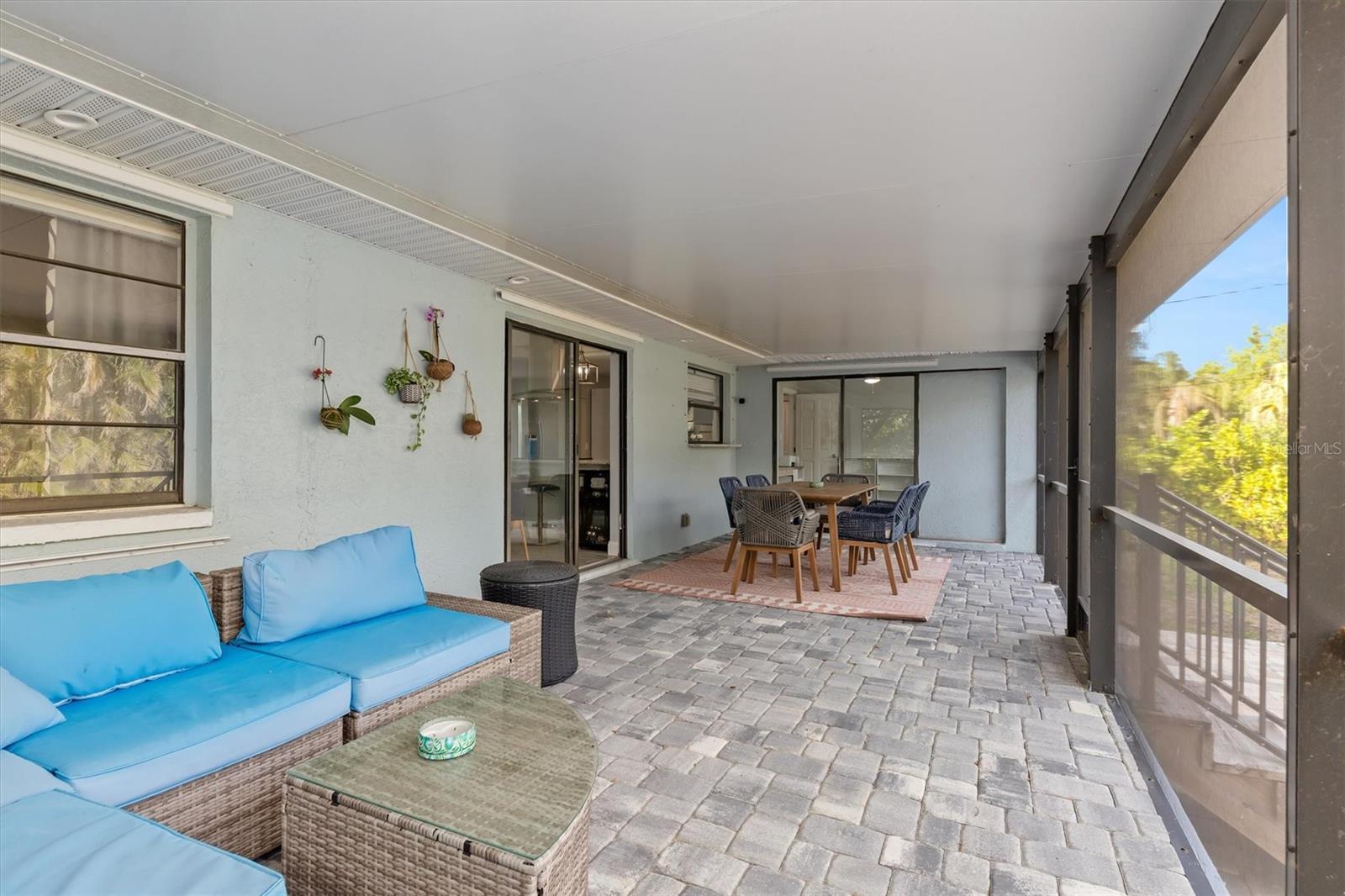 2710 CAMELLIA TER