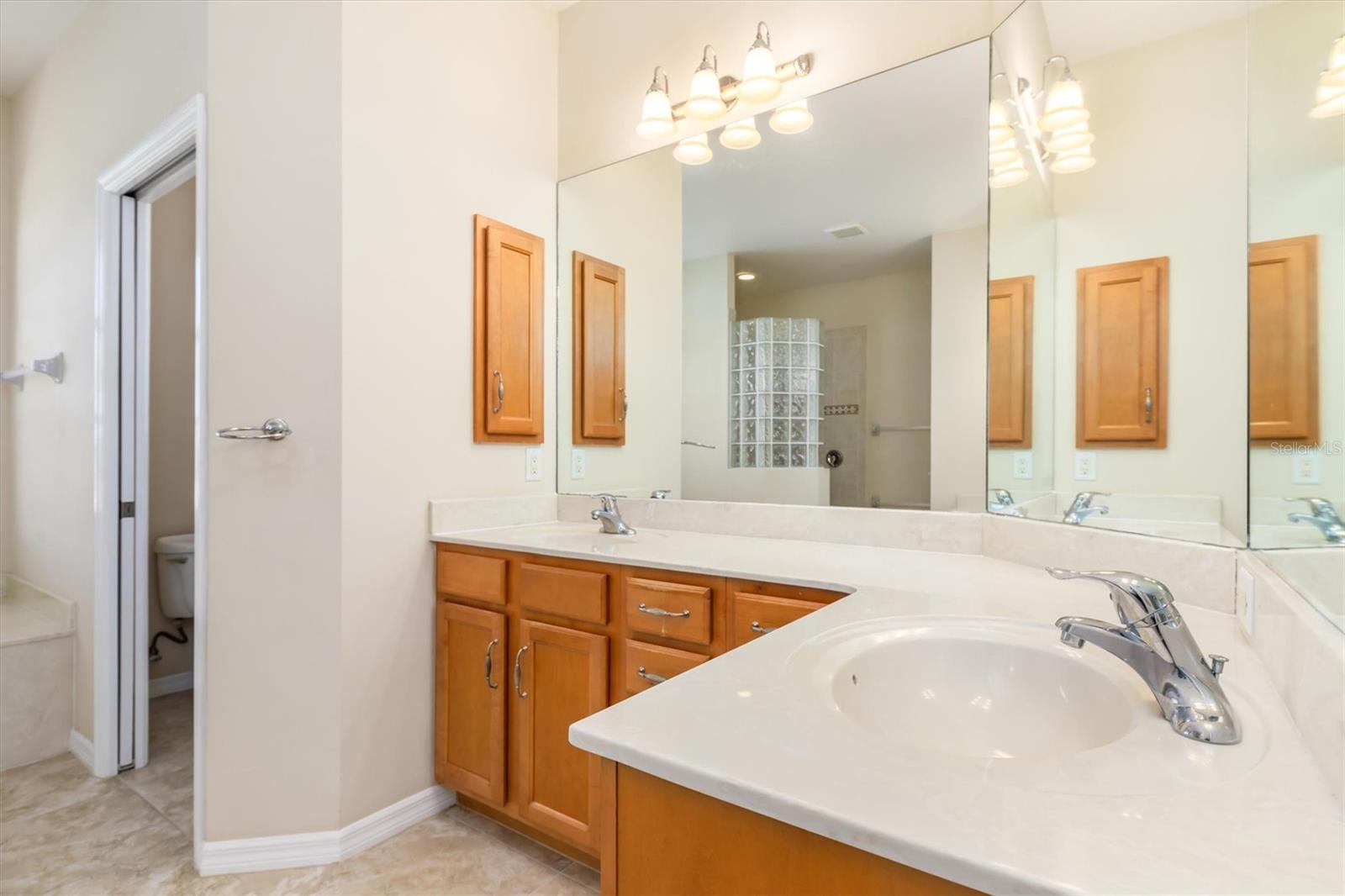 2224 VIA VENETO DR