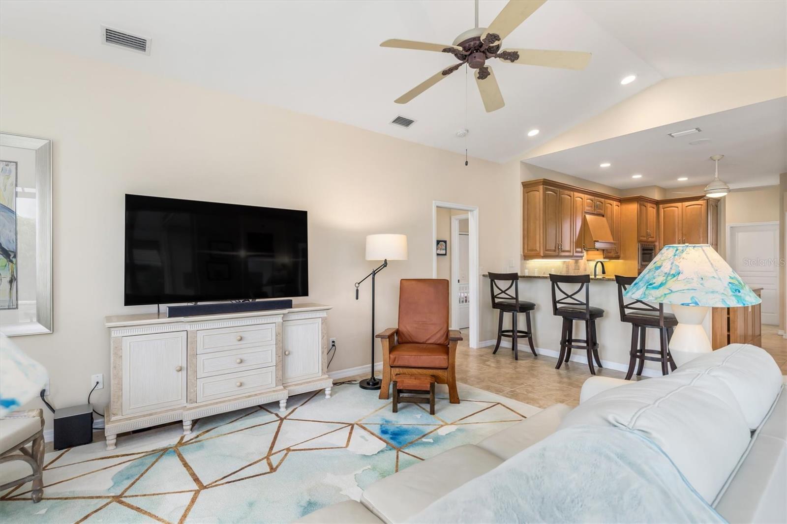 2224 VIA VENETO DR