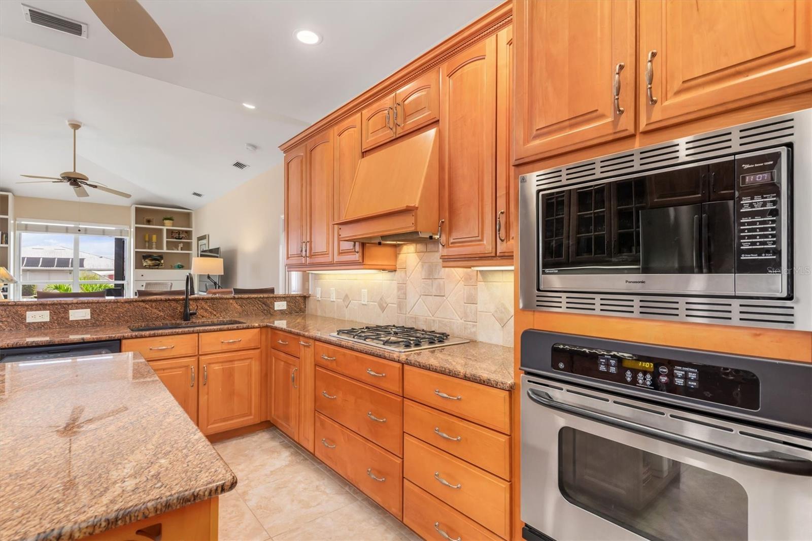 2224 VIA VENETO DR