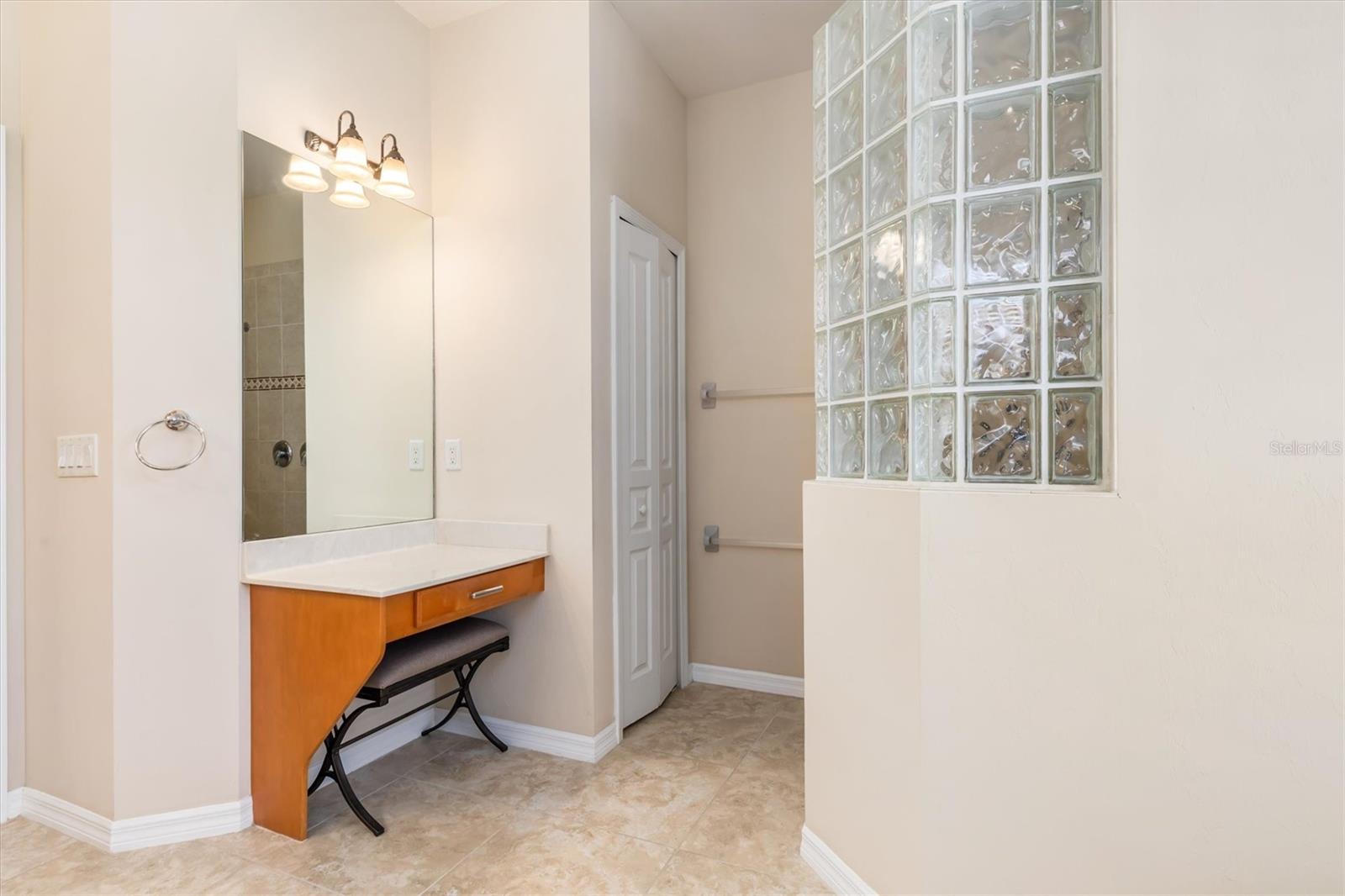 2224 VIA VENETO DR