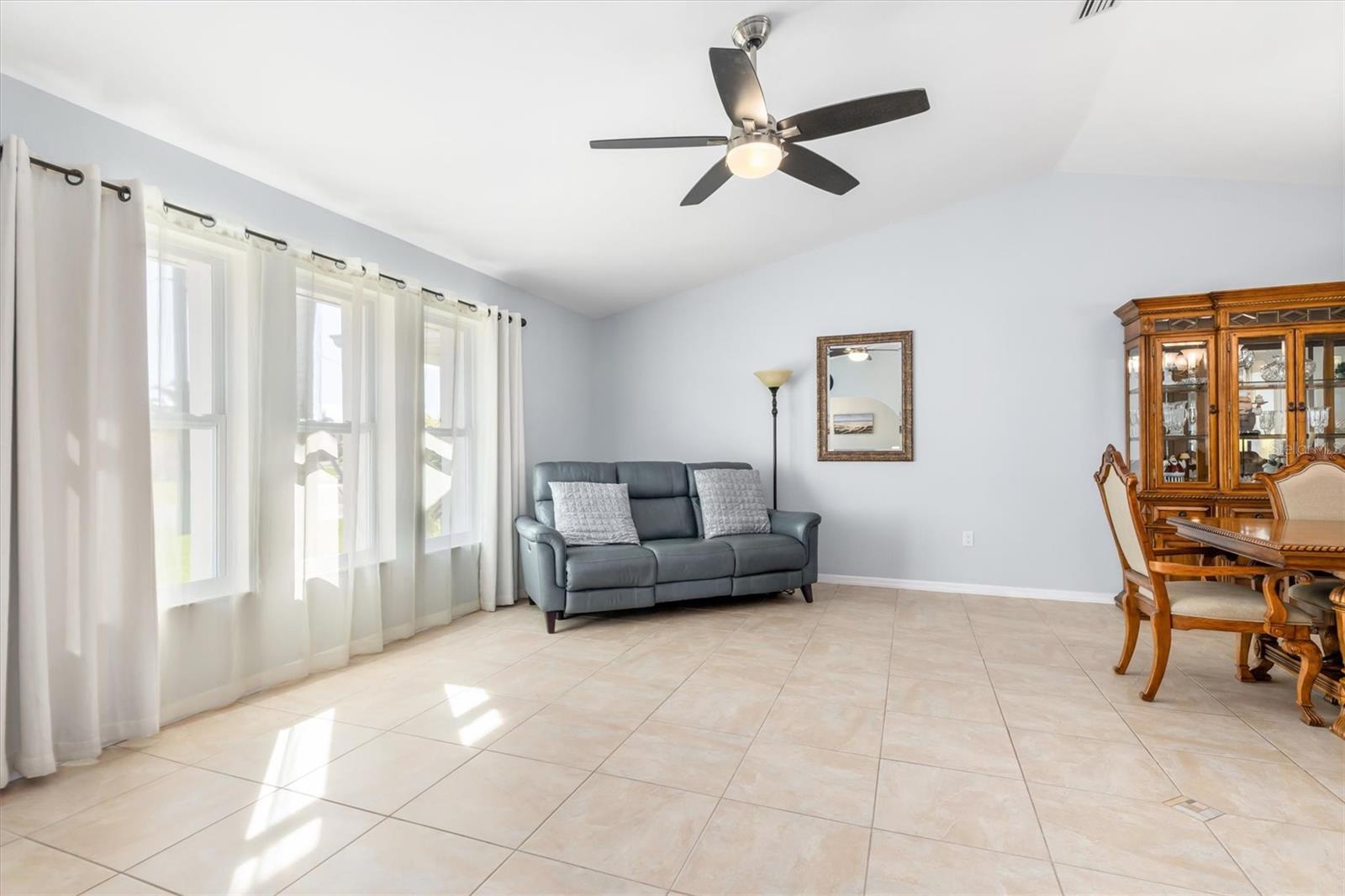 1435 SEA FAN DR