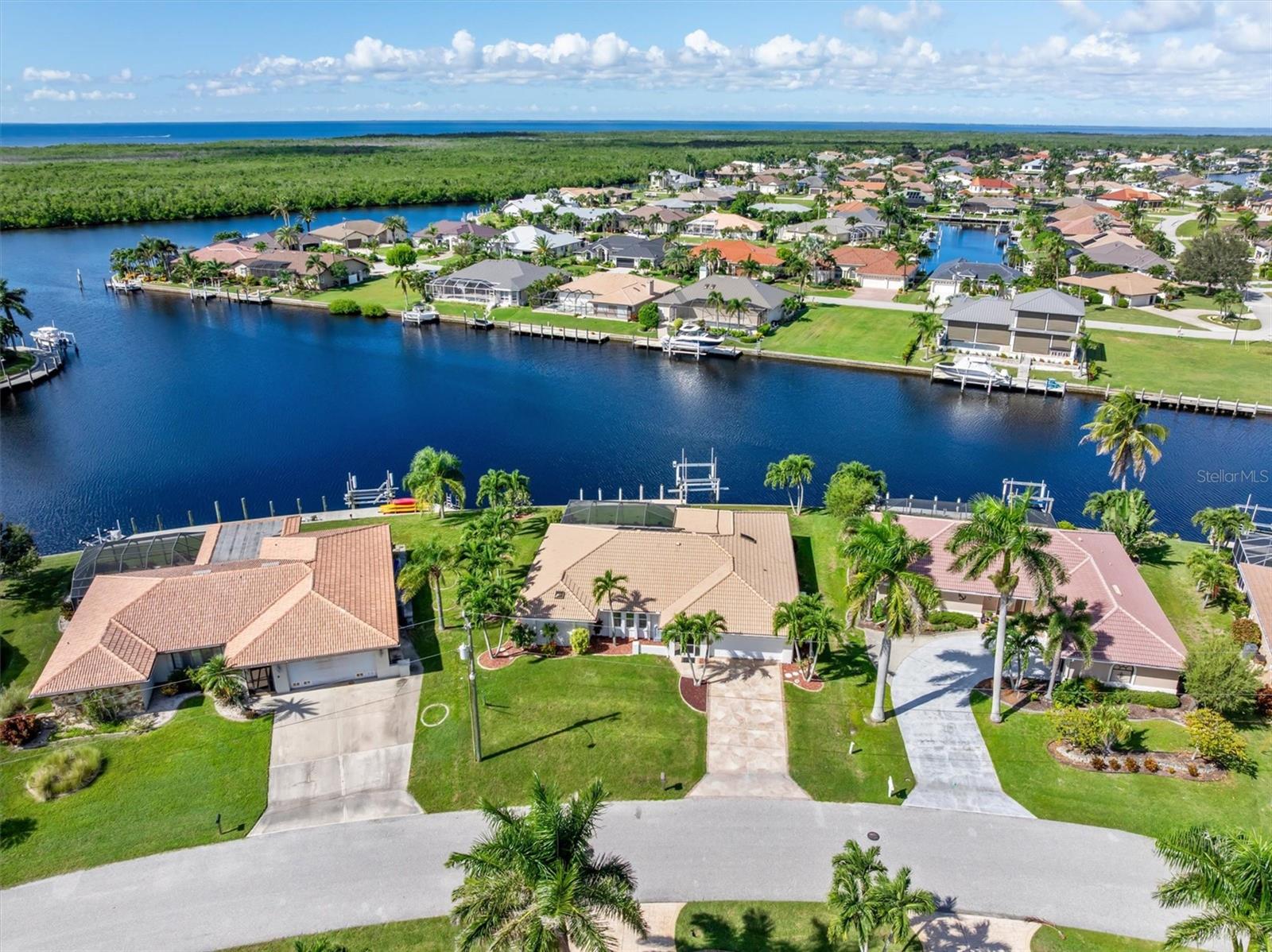 1435 SEA FAN DR