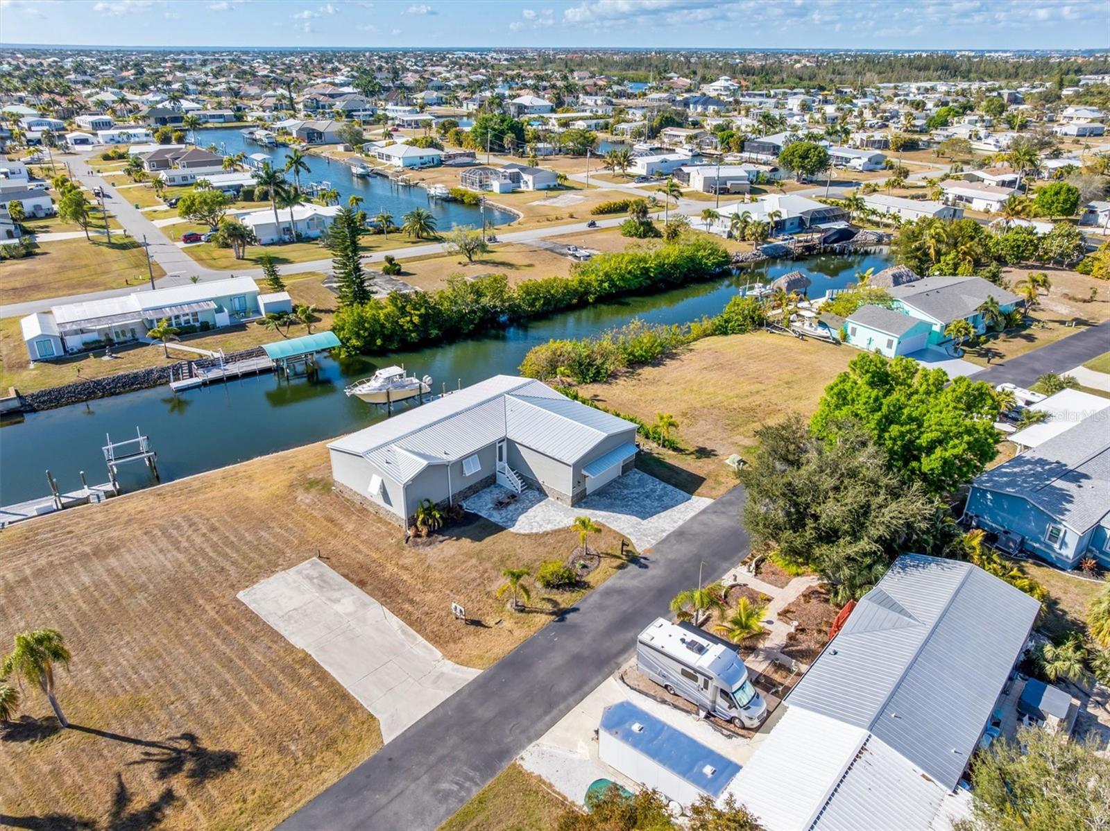 4431 PELICAN POINTE DR