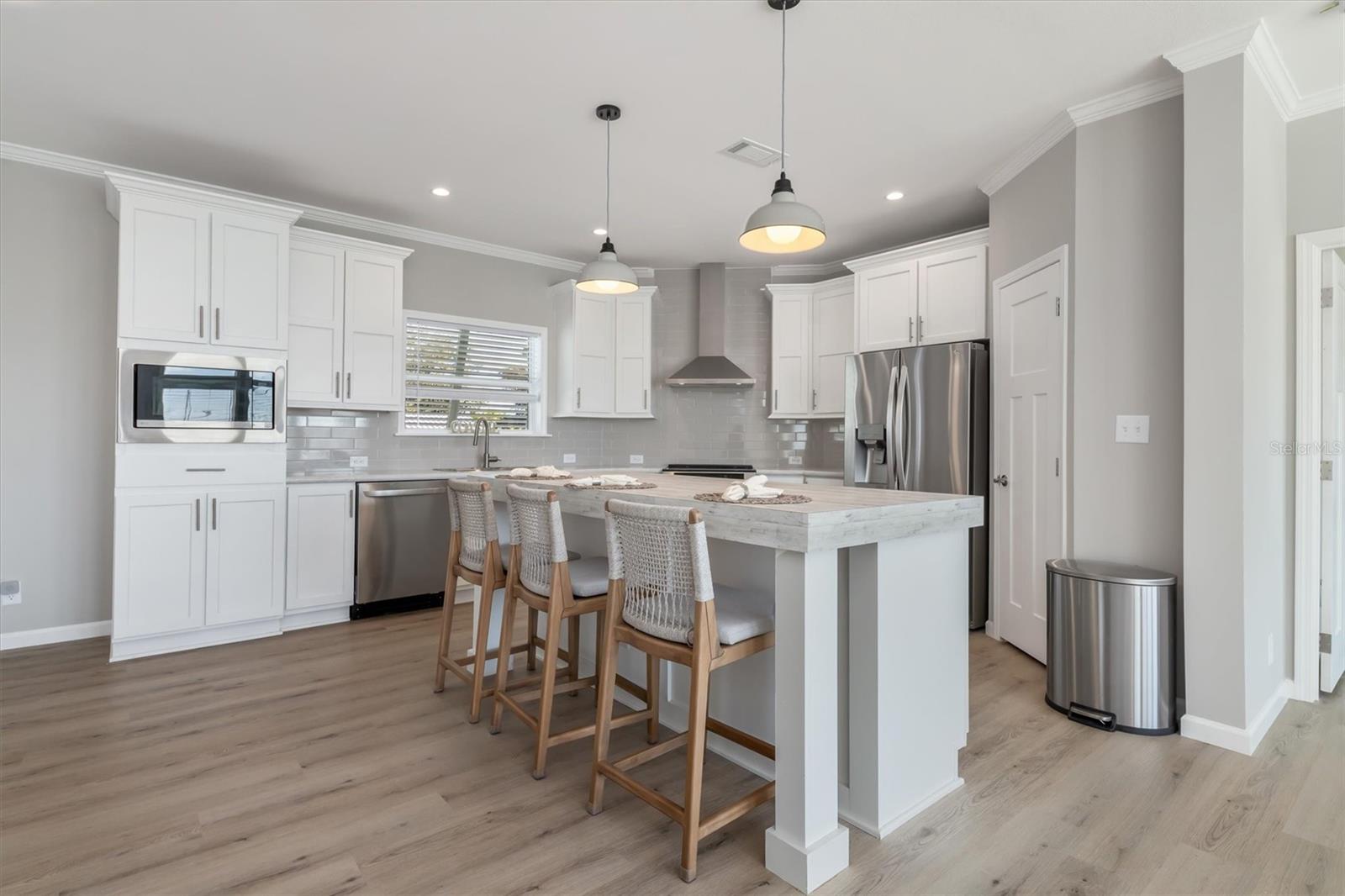 4431 PELICAN POINTE DR