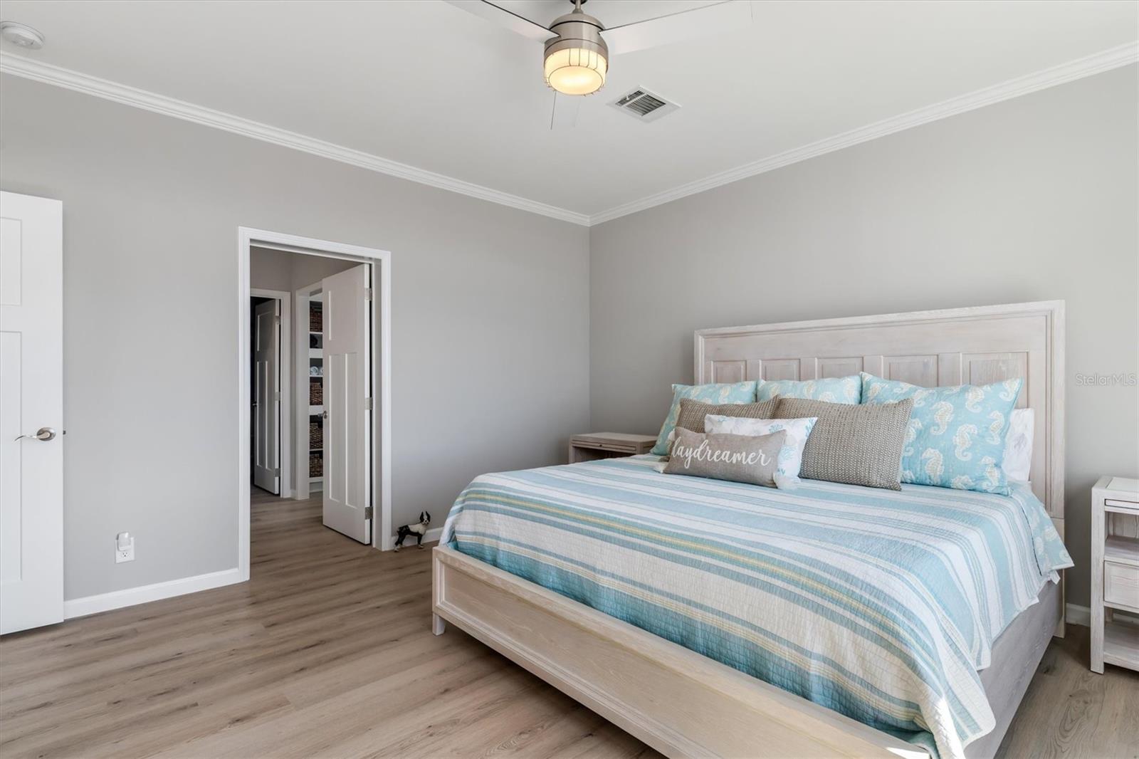 4431 PELICAN POINTE DR