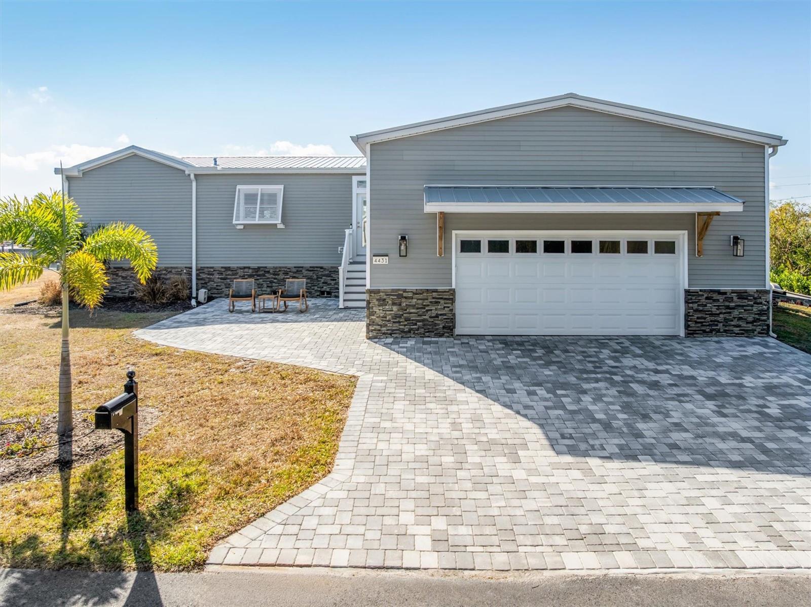 4431 PELICAN POINTE DR