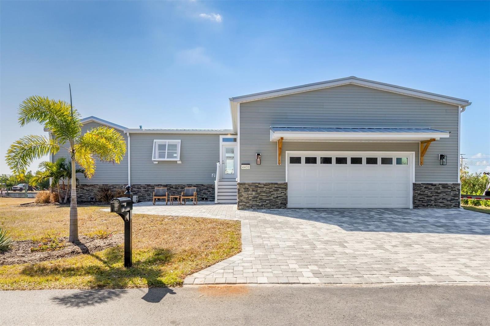 4431 PELICAN POINTE DR