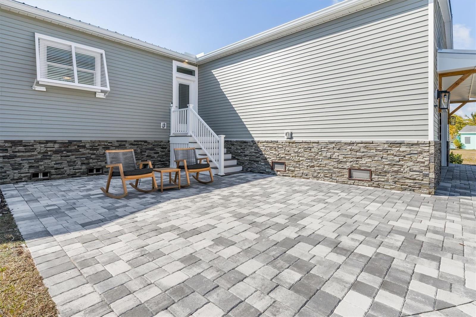 4431 PELICAN POINTE DR