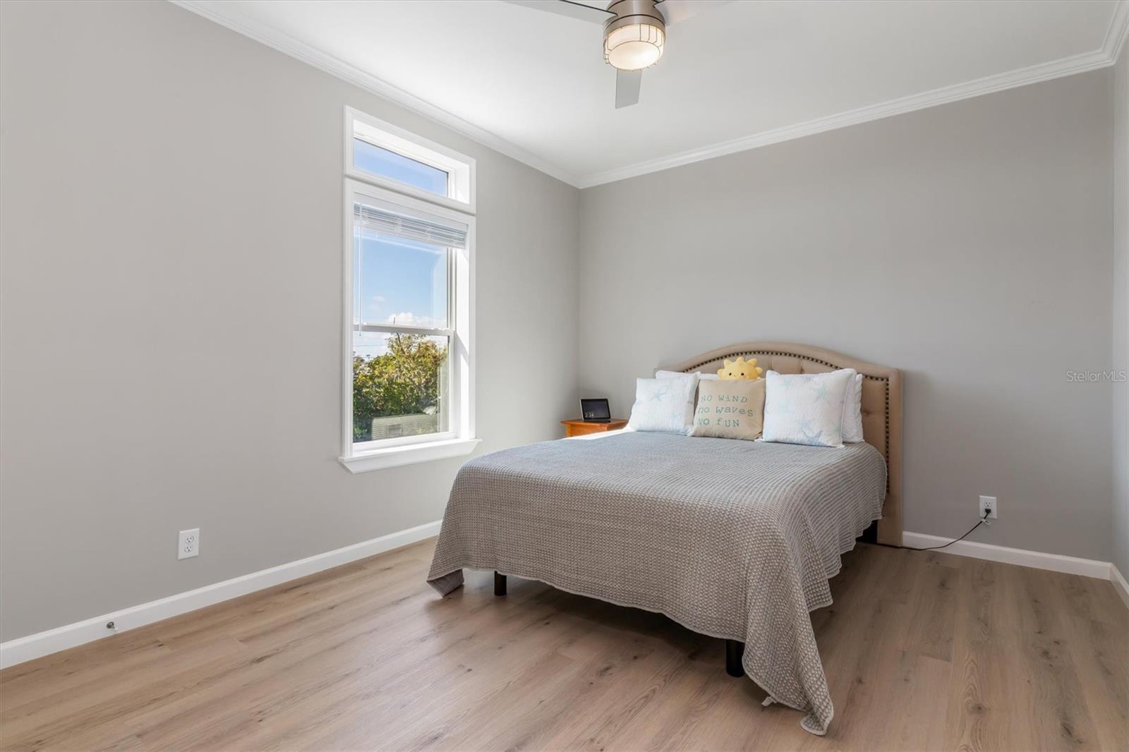 4431 PELICAN POINTE DR