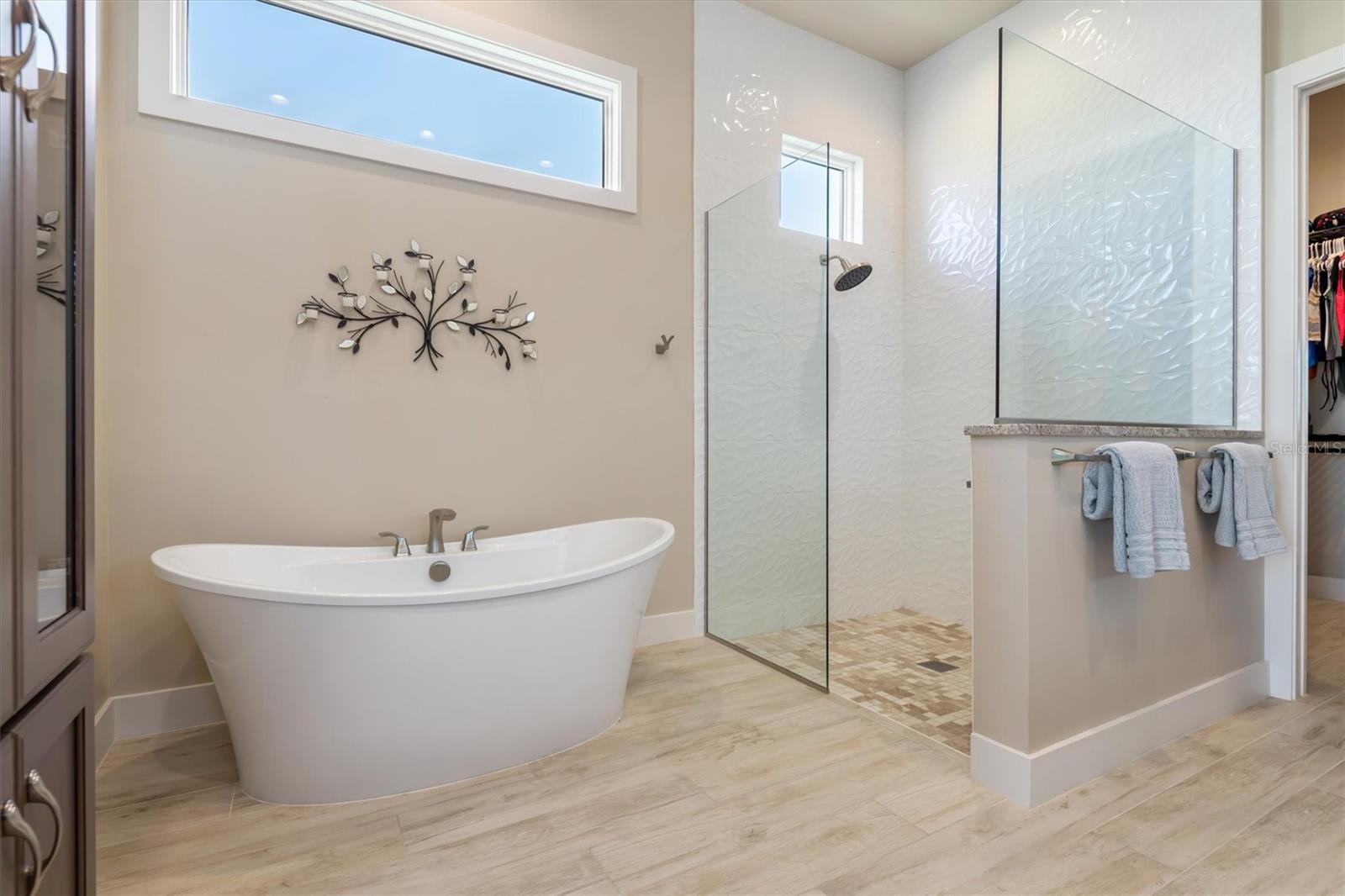 4037 LA COSTA ISLAND CT