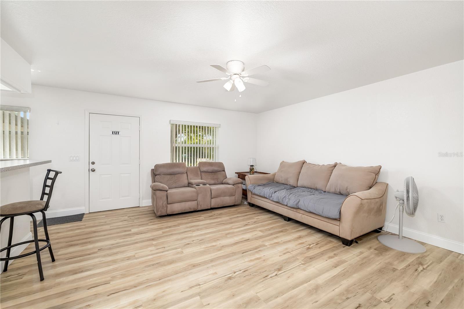 1084/1086 SAN CRISTOBAL AVE