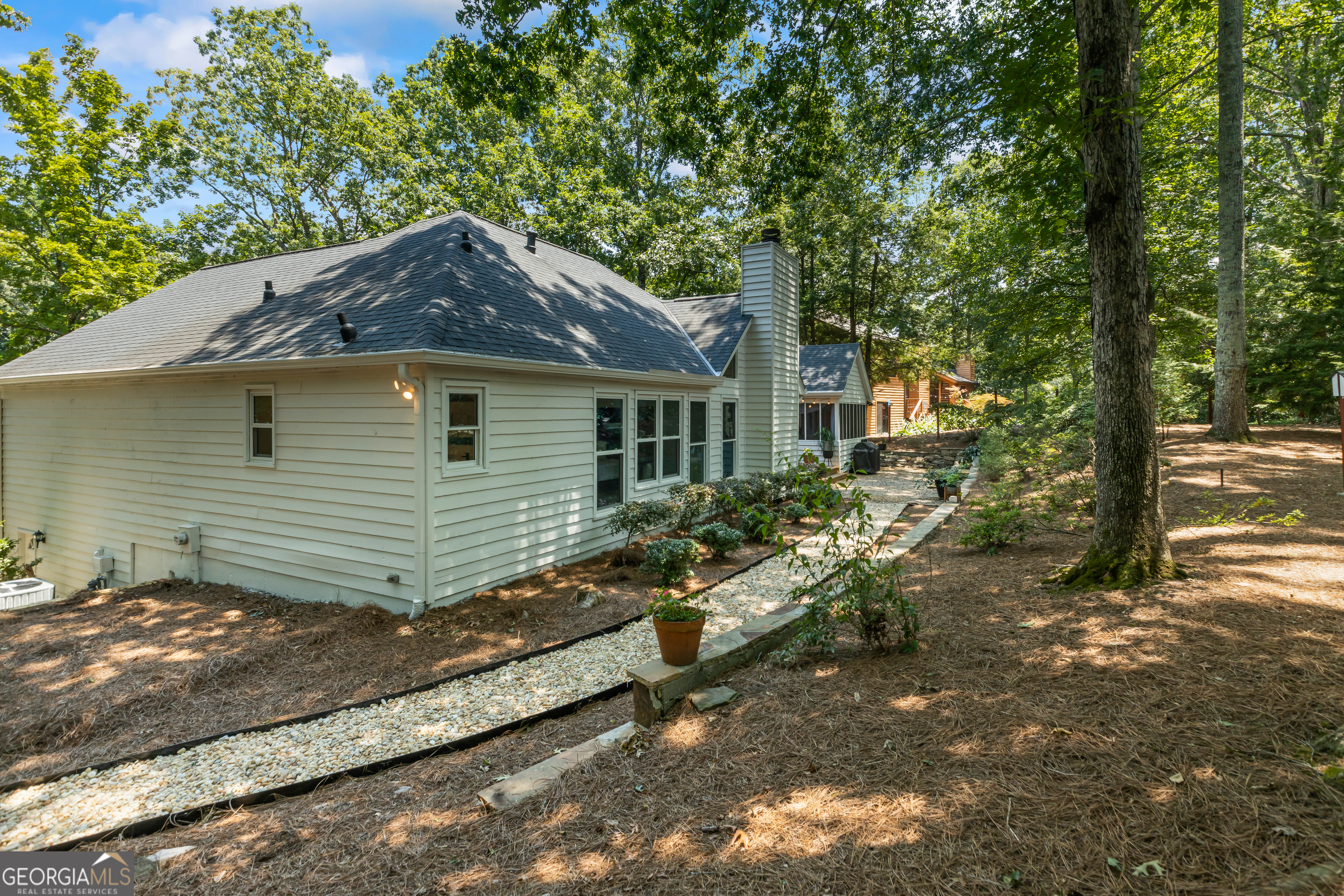 1595 Sandpoint Drive NE