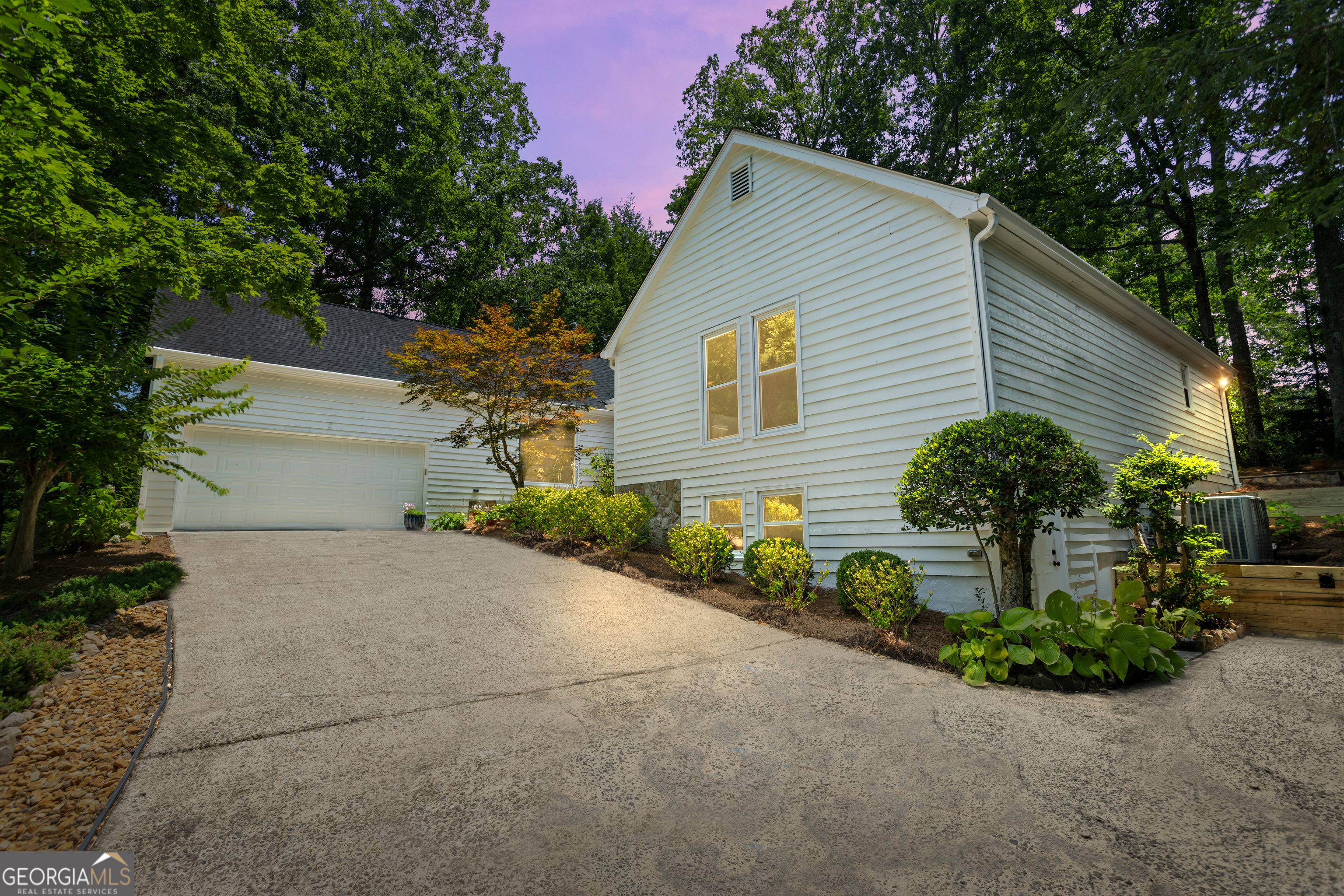 1595 Sandpoint Drive NE