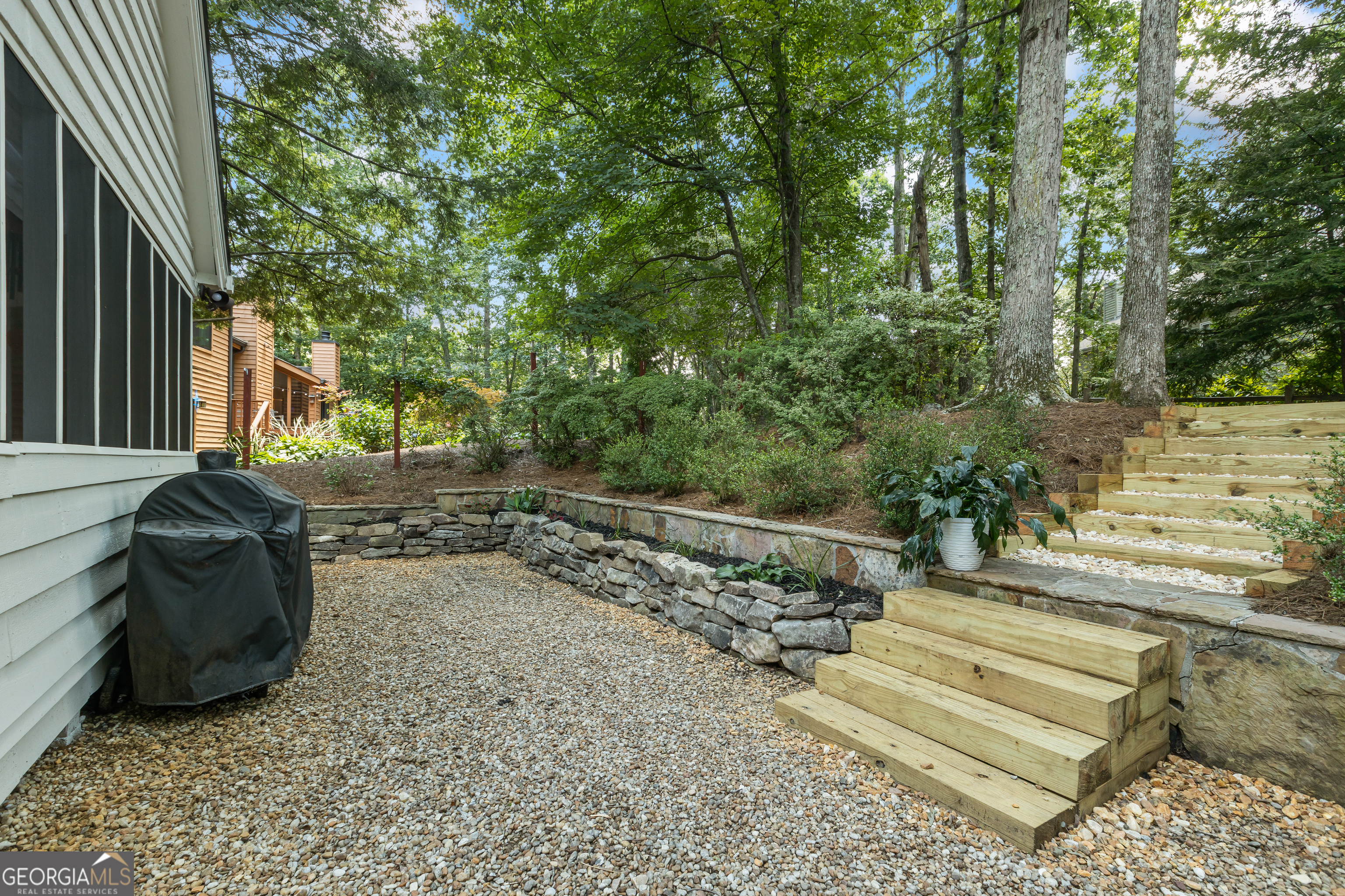 1595 Sandpoint Drive NE
