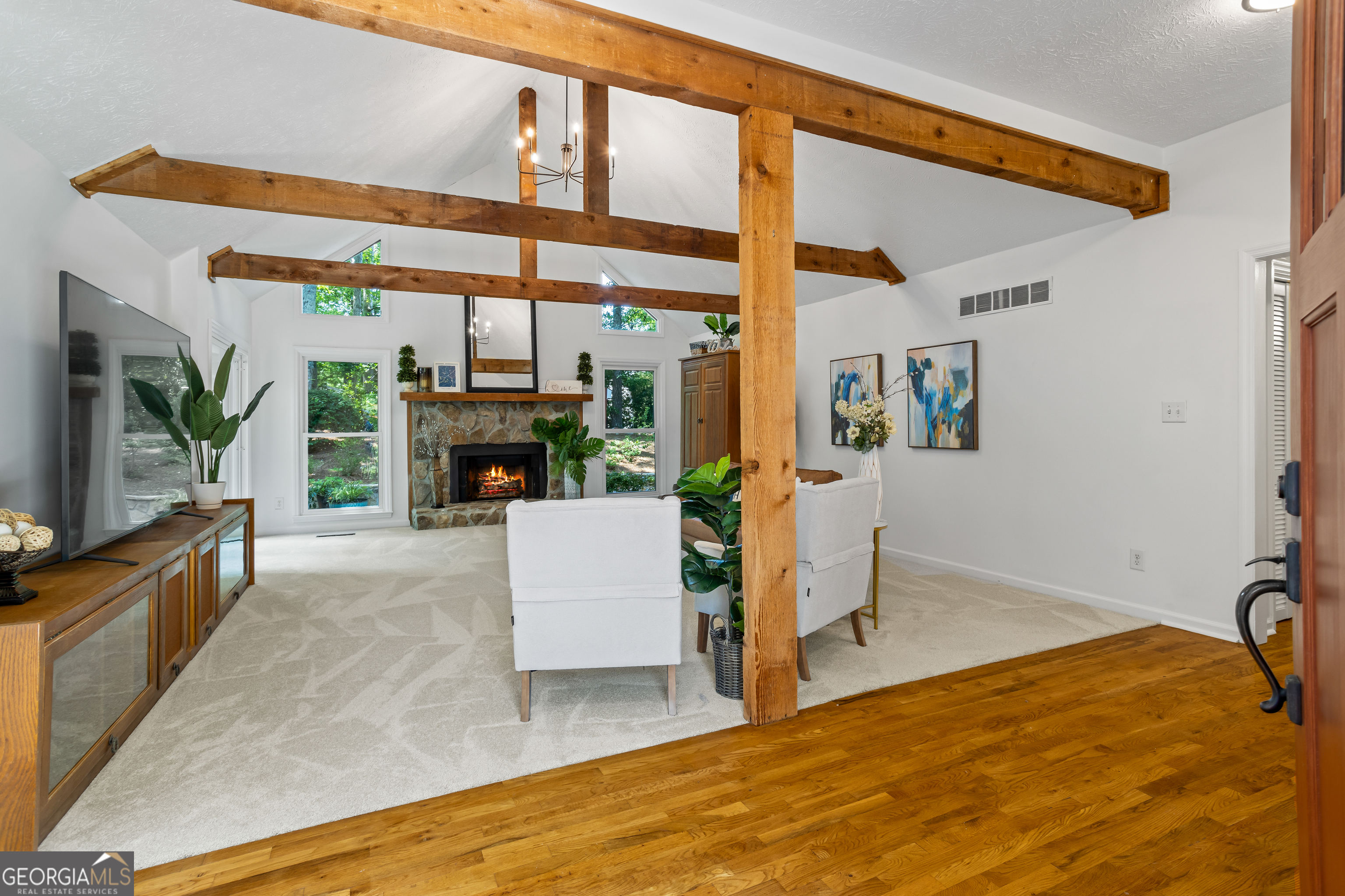 1595 Sandpoint Drive NE