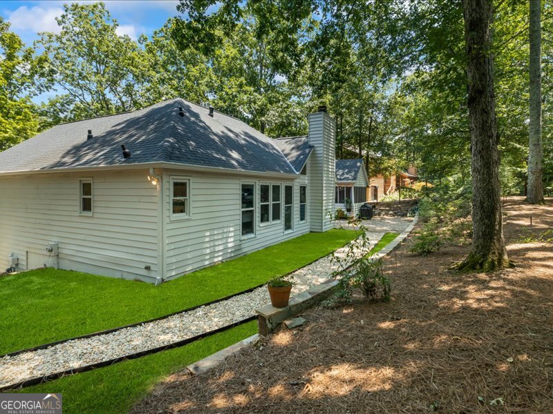 1595 Sandpoint Drive NE