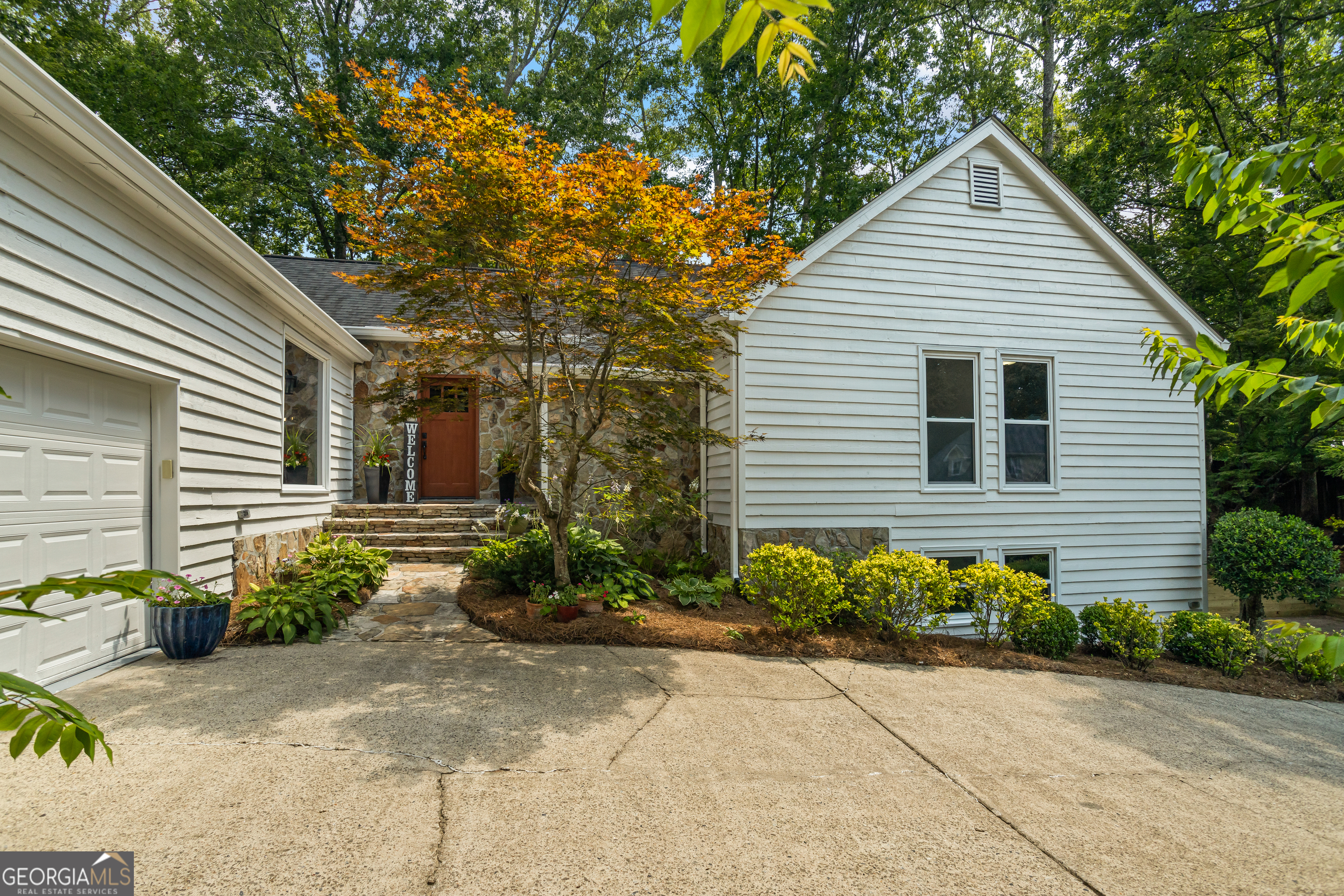 1595 Sandpoint Drive NE