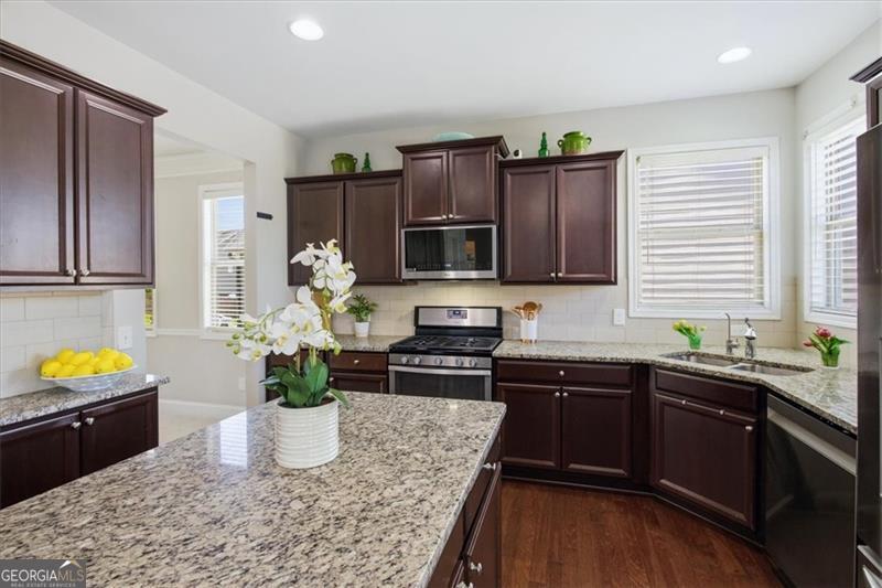 4042 Broadmoor Court SW