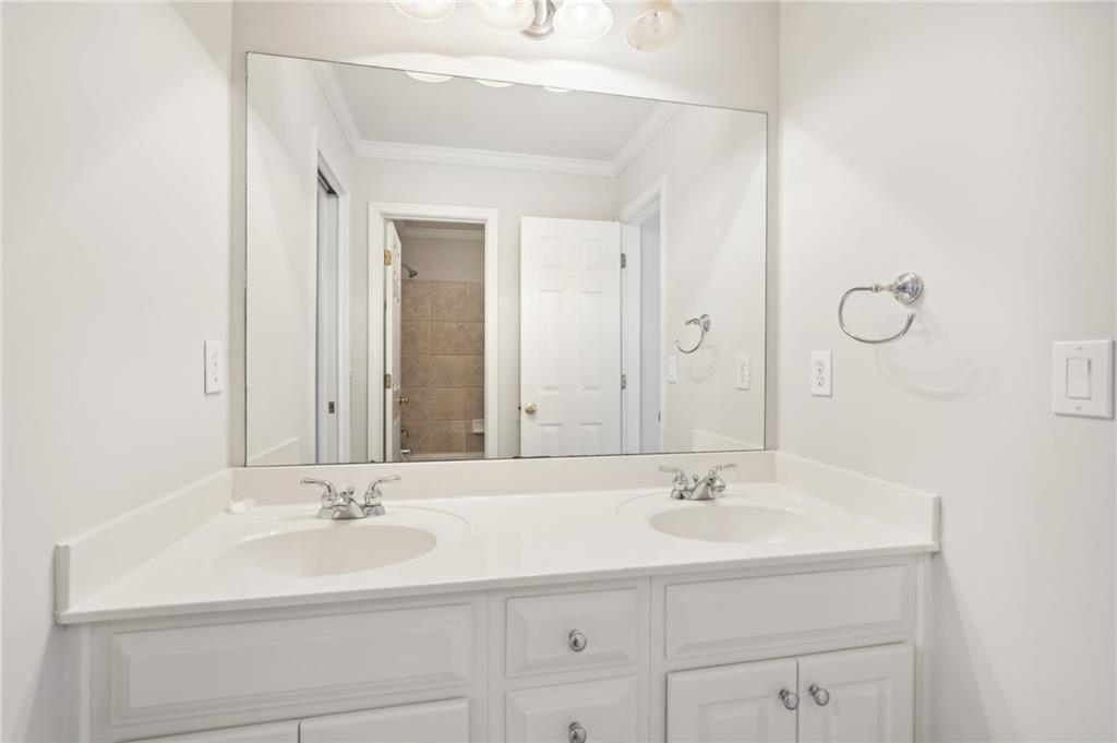 1570 Heritage Trail