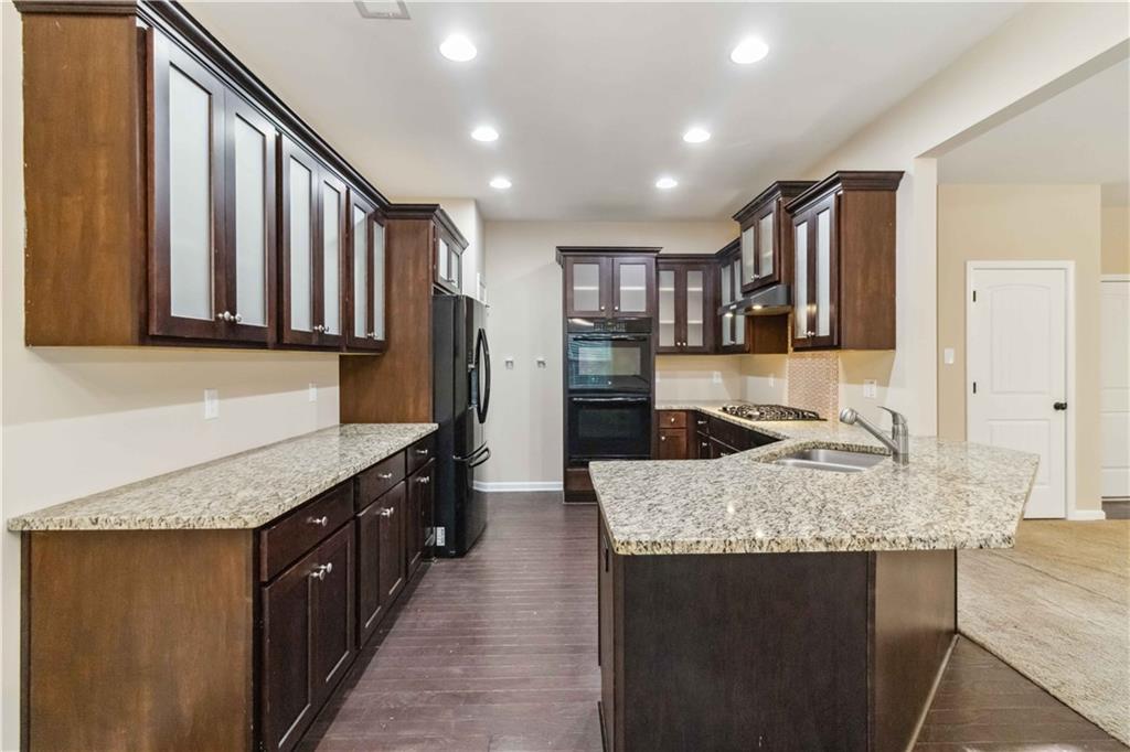 700 Ridgeway Court