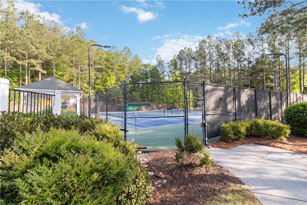 700 Ridgeway Court