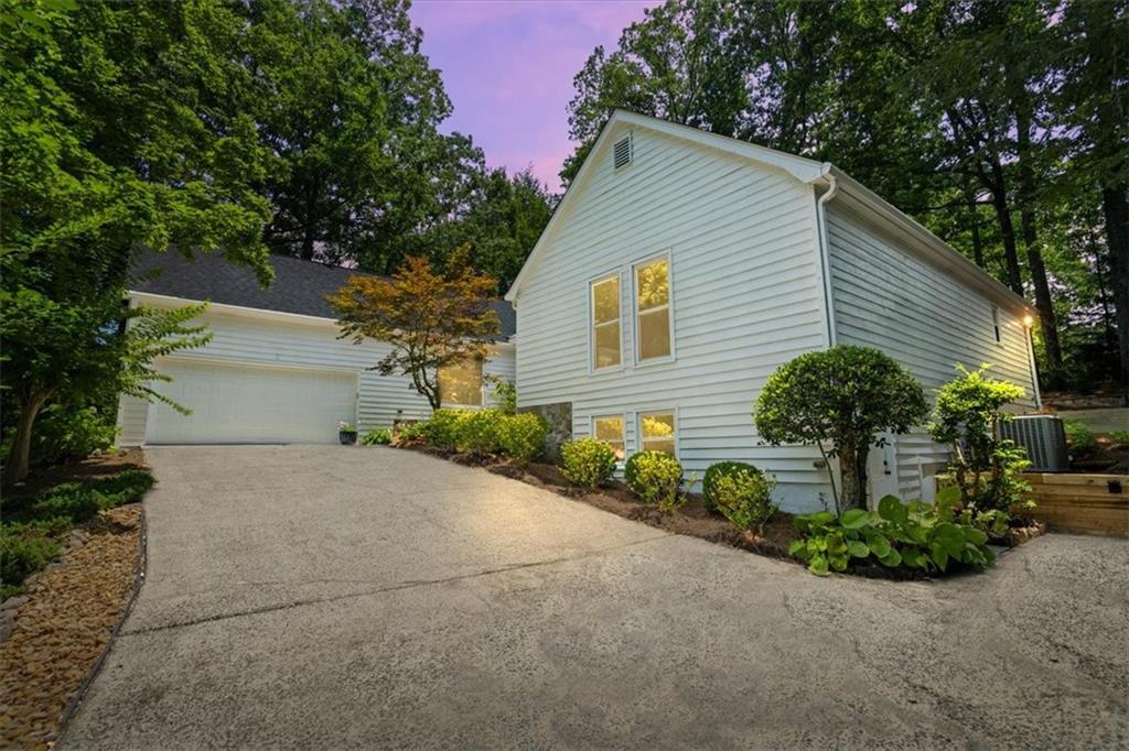 1595 Sandpoint Drive NE