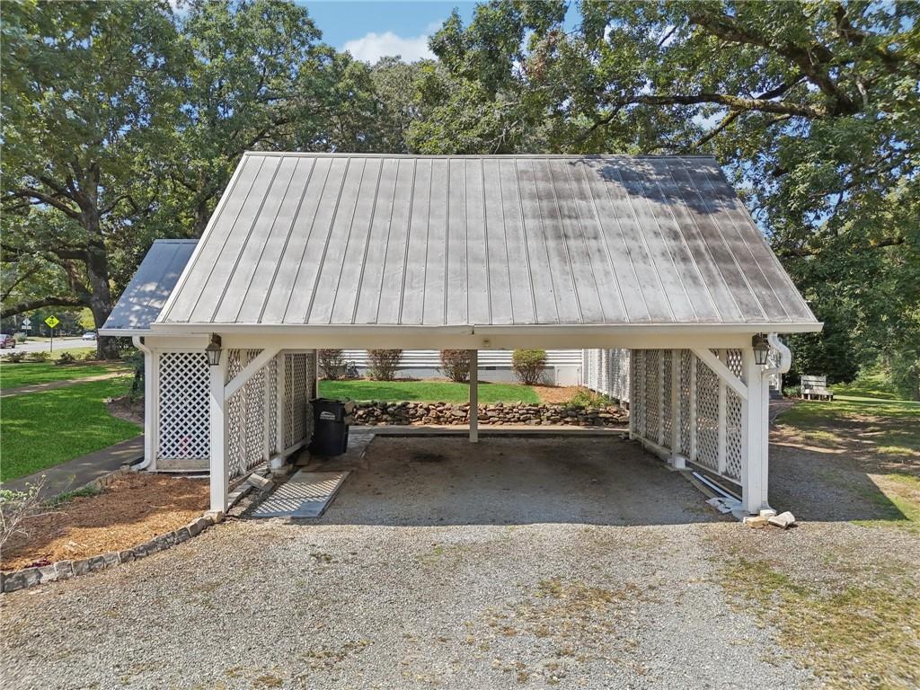 1585 Blackwell Road