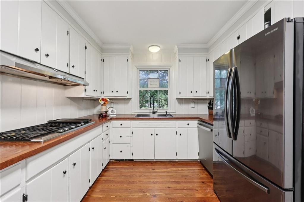 1585 Blackwell Road