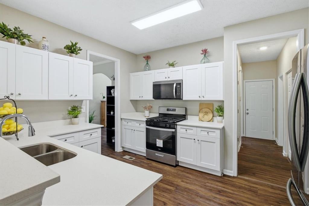 191 Ridgestone Court SW