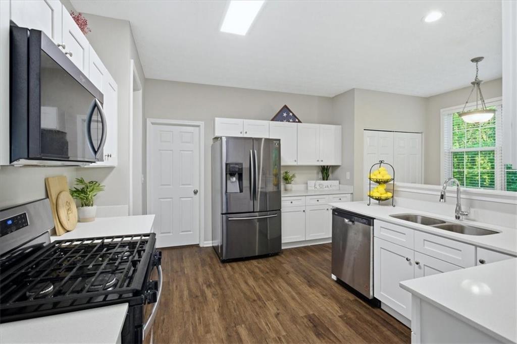 191 Ridgestone Court SW