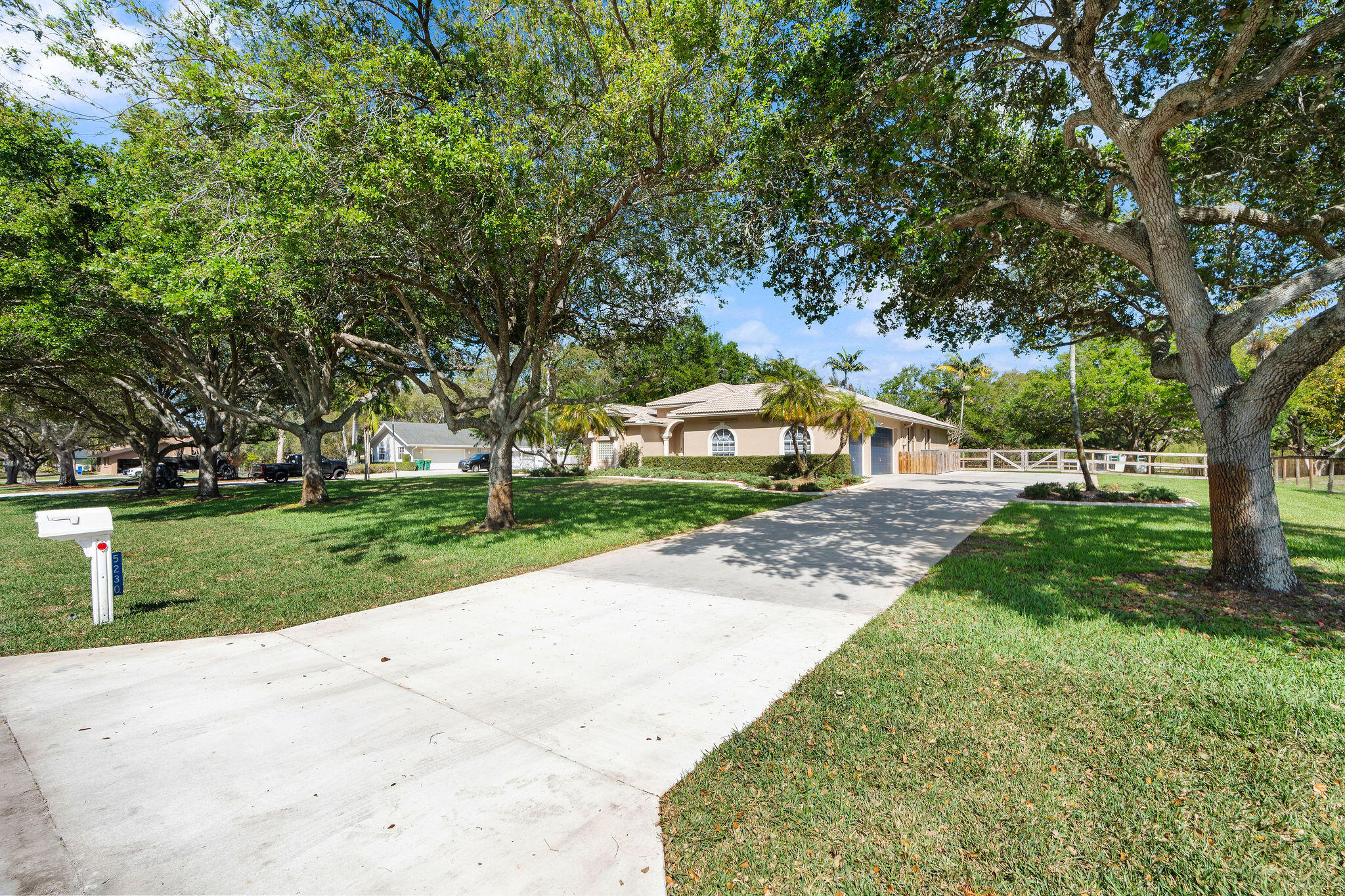 5230 SW 195th Terrace Terrace