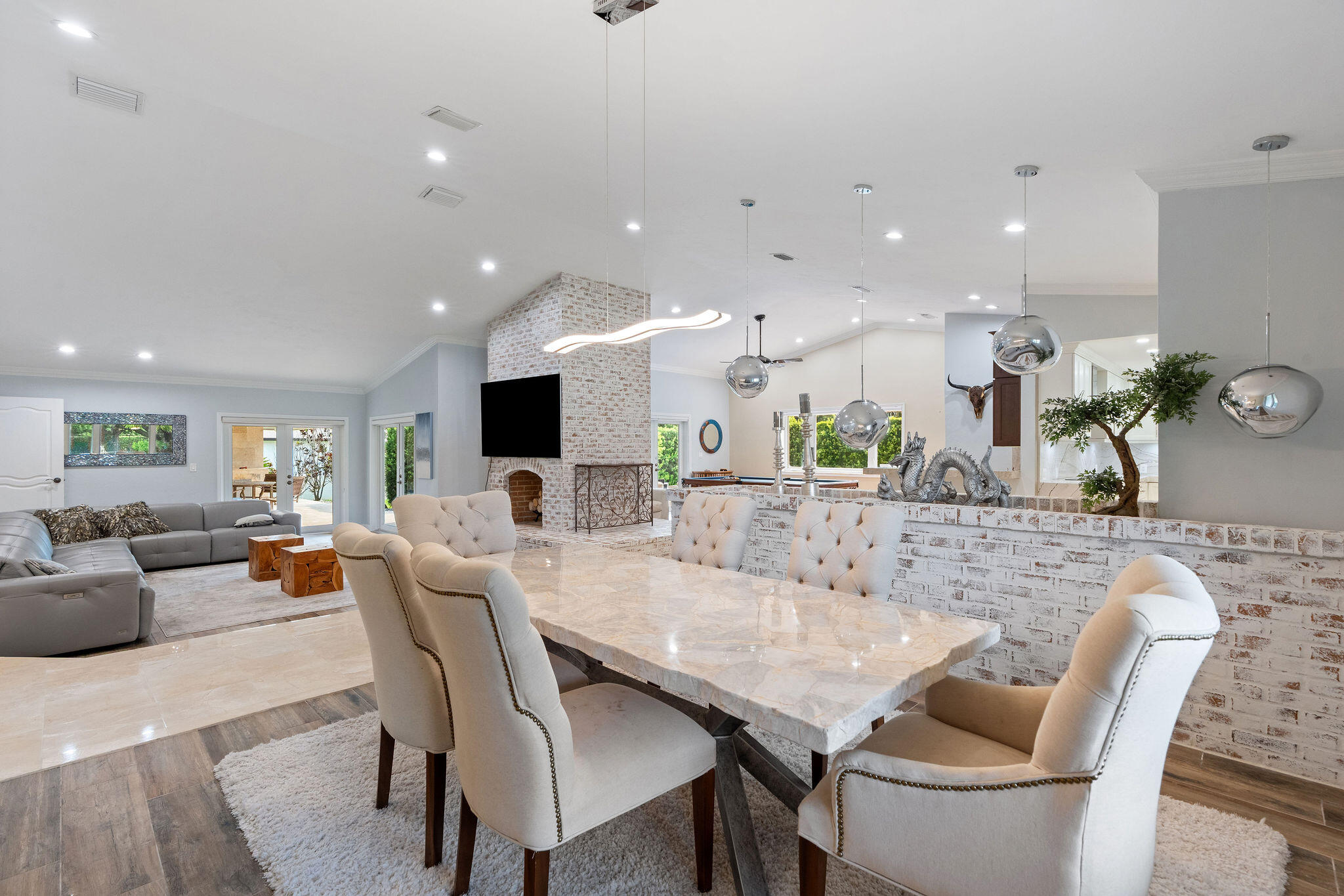 5101 W Saxon Circle