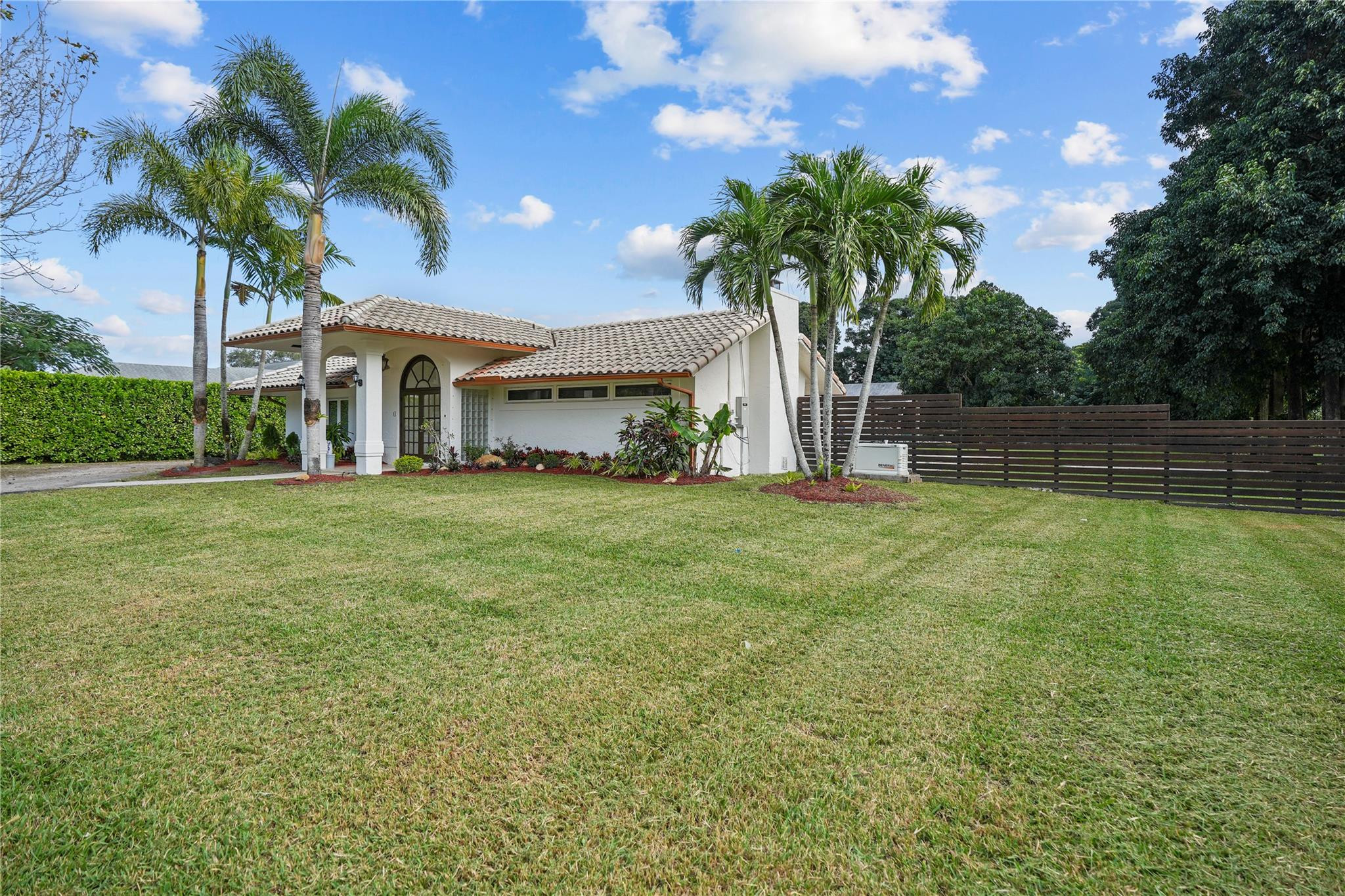 5520 SW 196th Lane