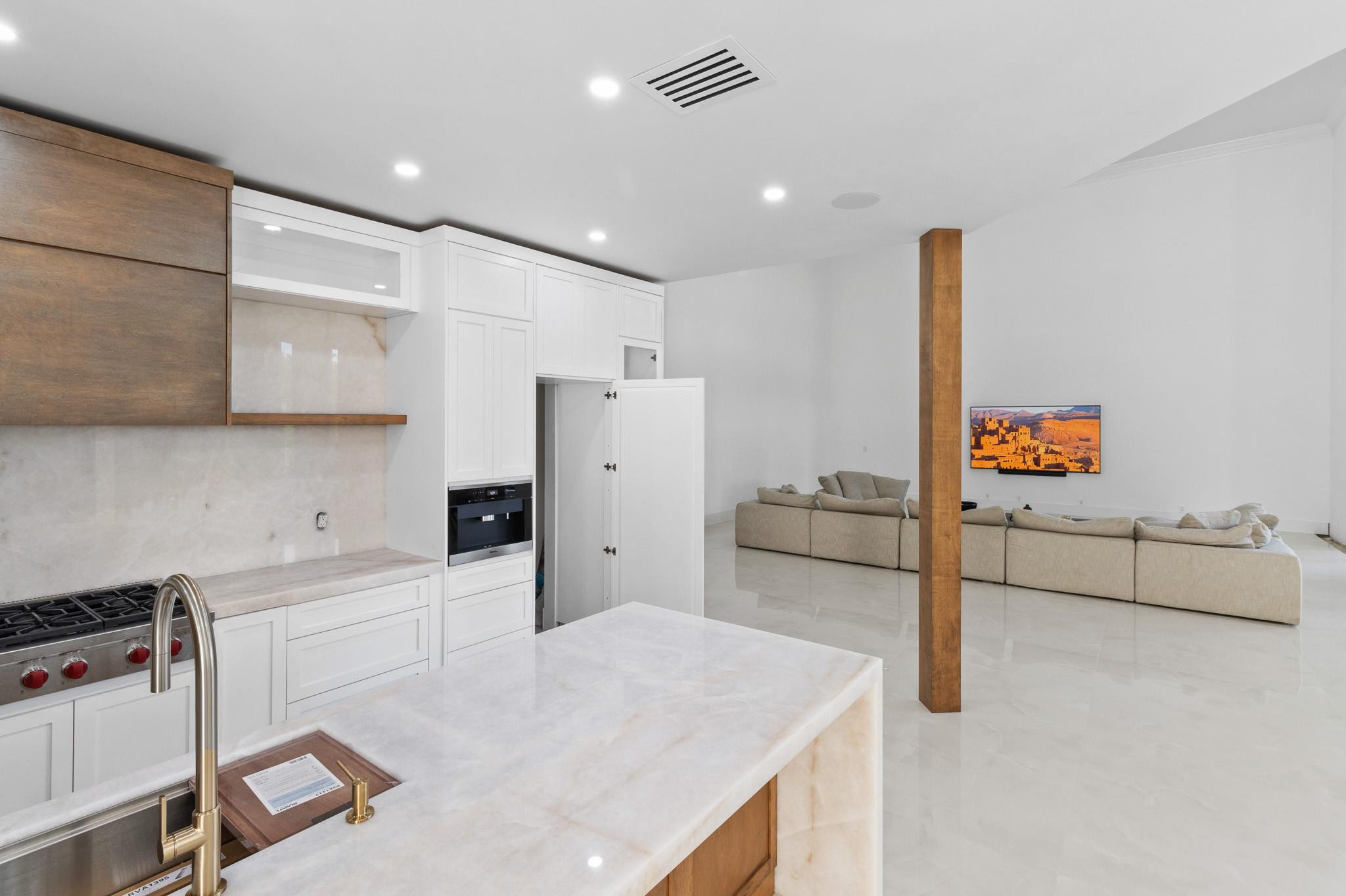 7401 Peppertree