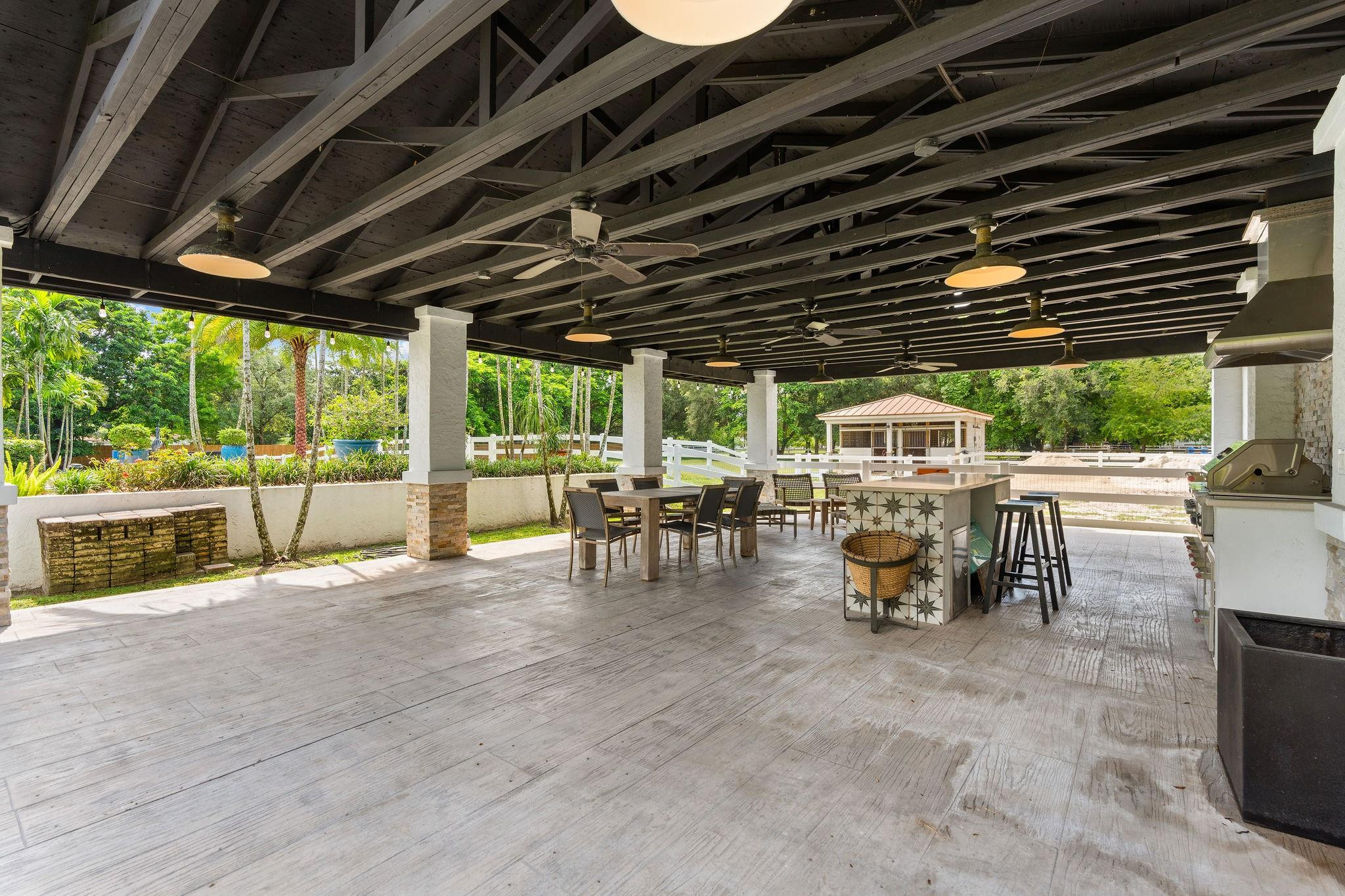 13800 SW 50th Manor