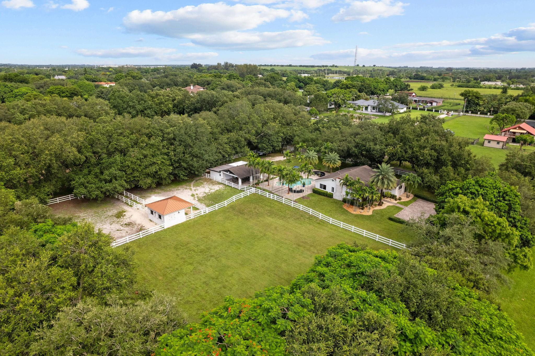 13800 SW 50th Manor